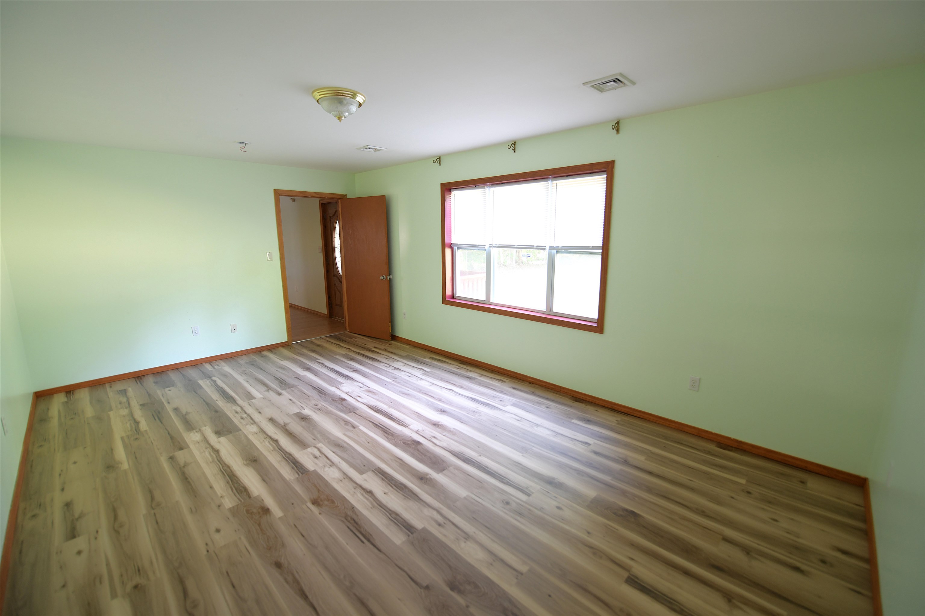 82 Hickok Street Property Photo 6