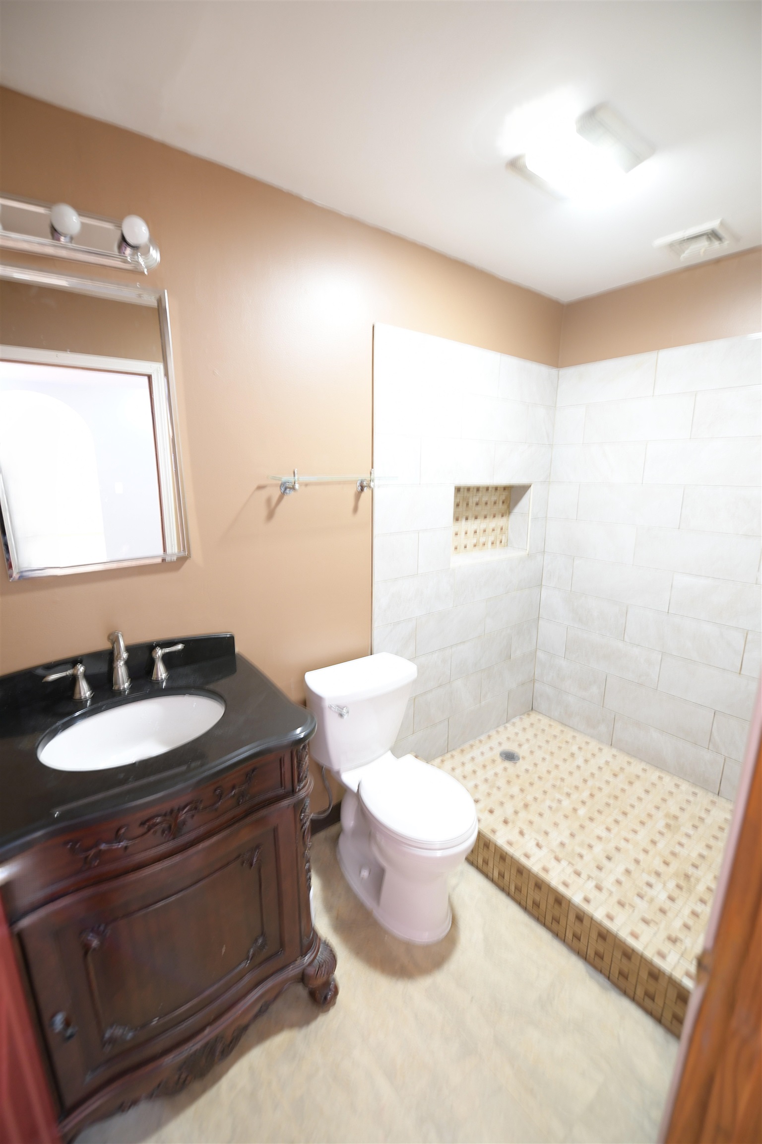 82 Hickok Street Property Photo 8