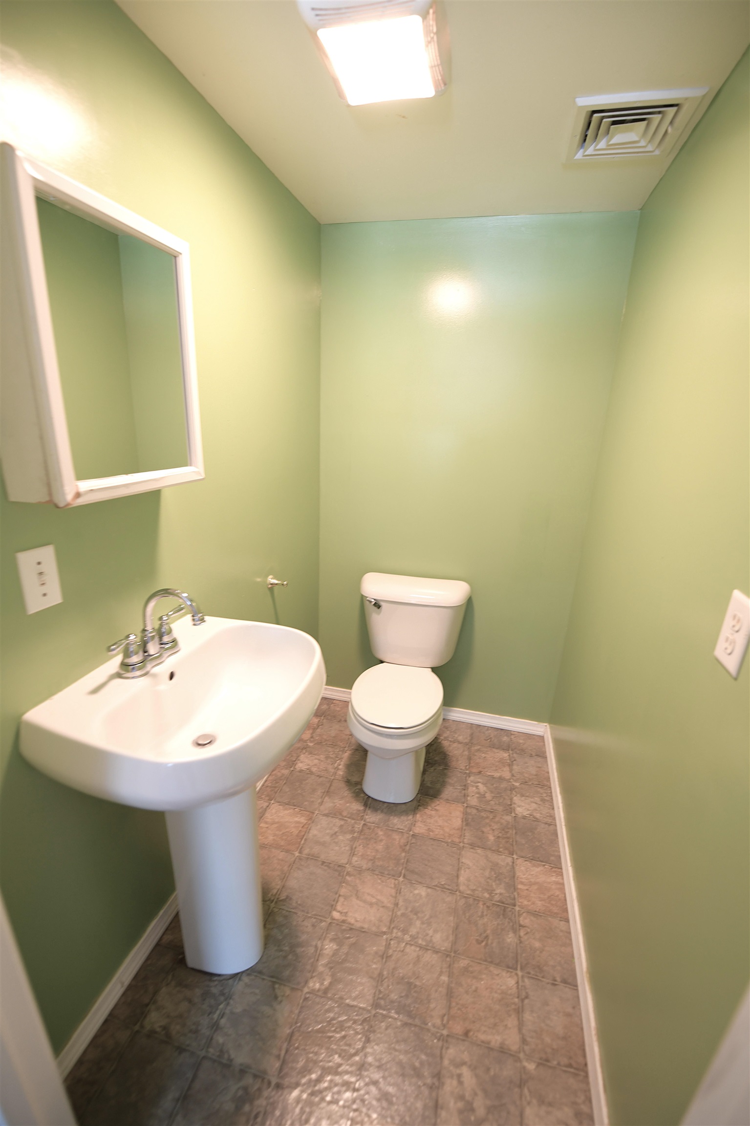 82 Hickok Street Property Photo 26
