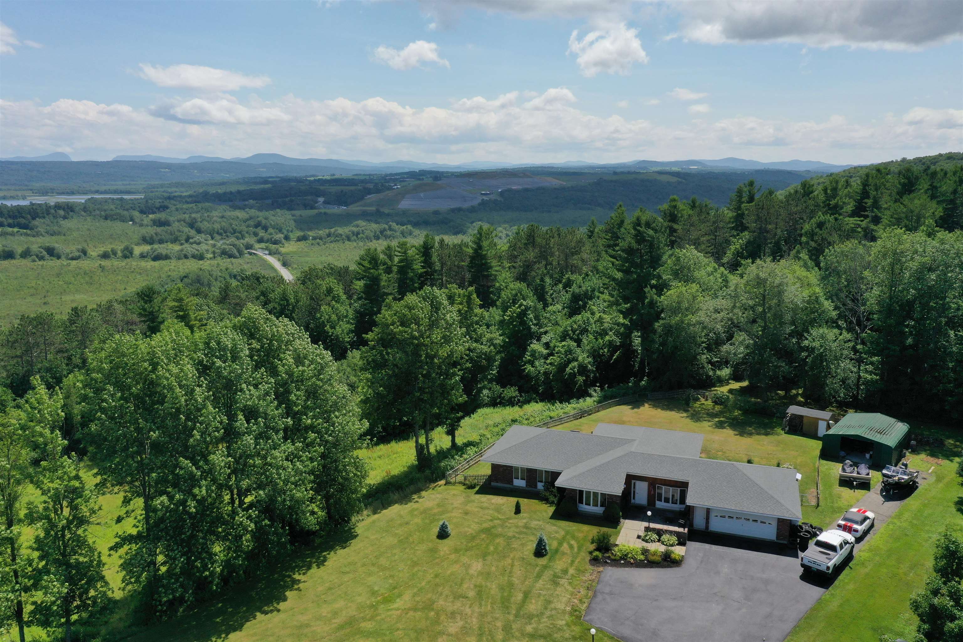 537 Memphremagog Views Property Photo 1