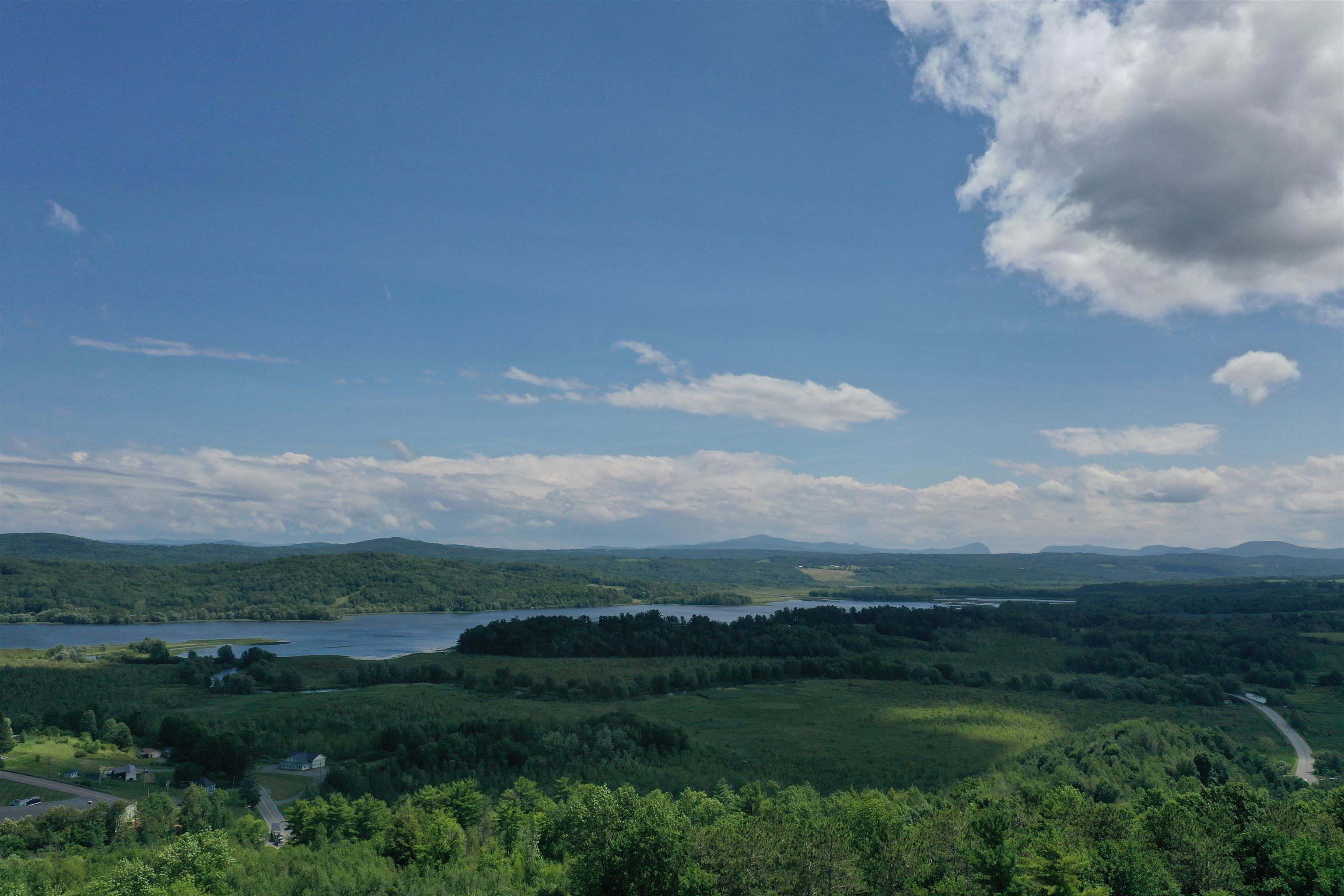 537 Memphremagog Views Property Photo 28
