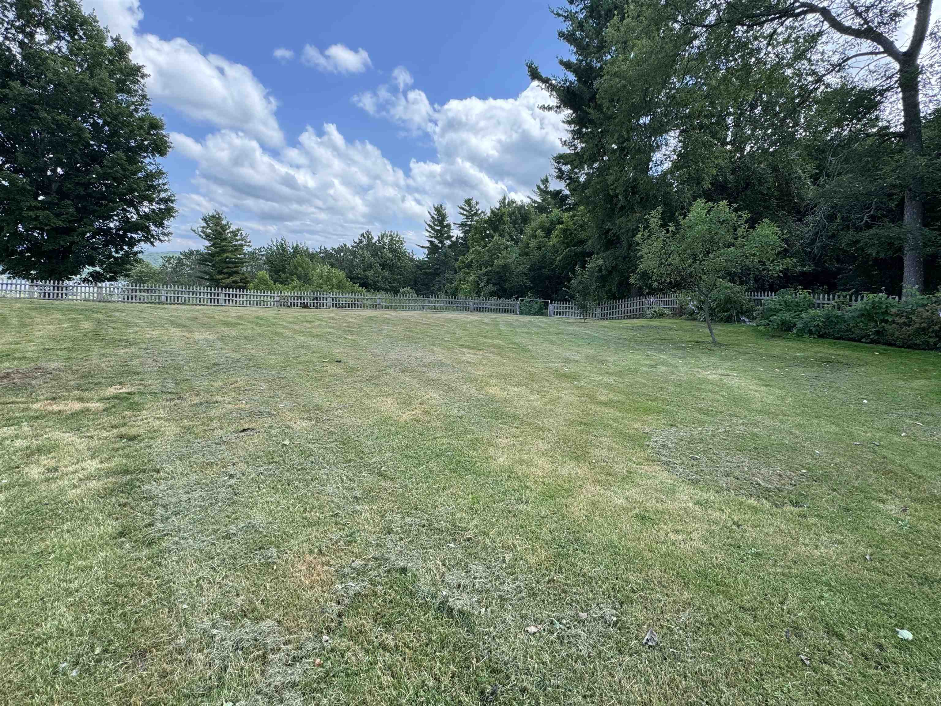 537 Memphremagog Views Property Photo 30