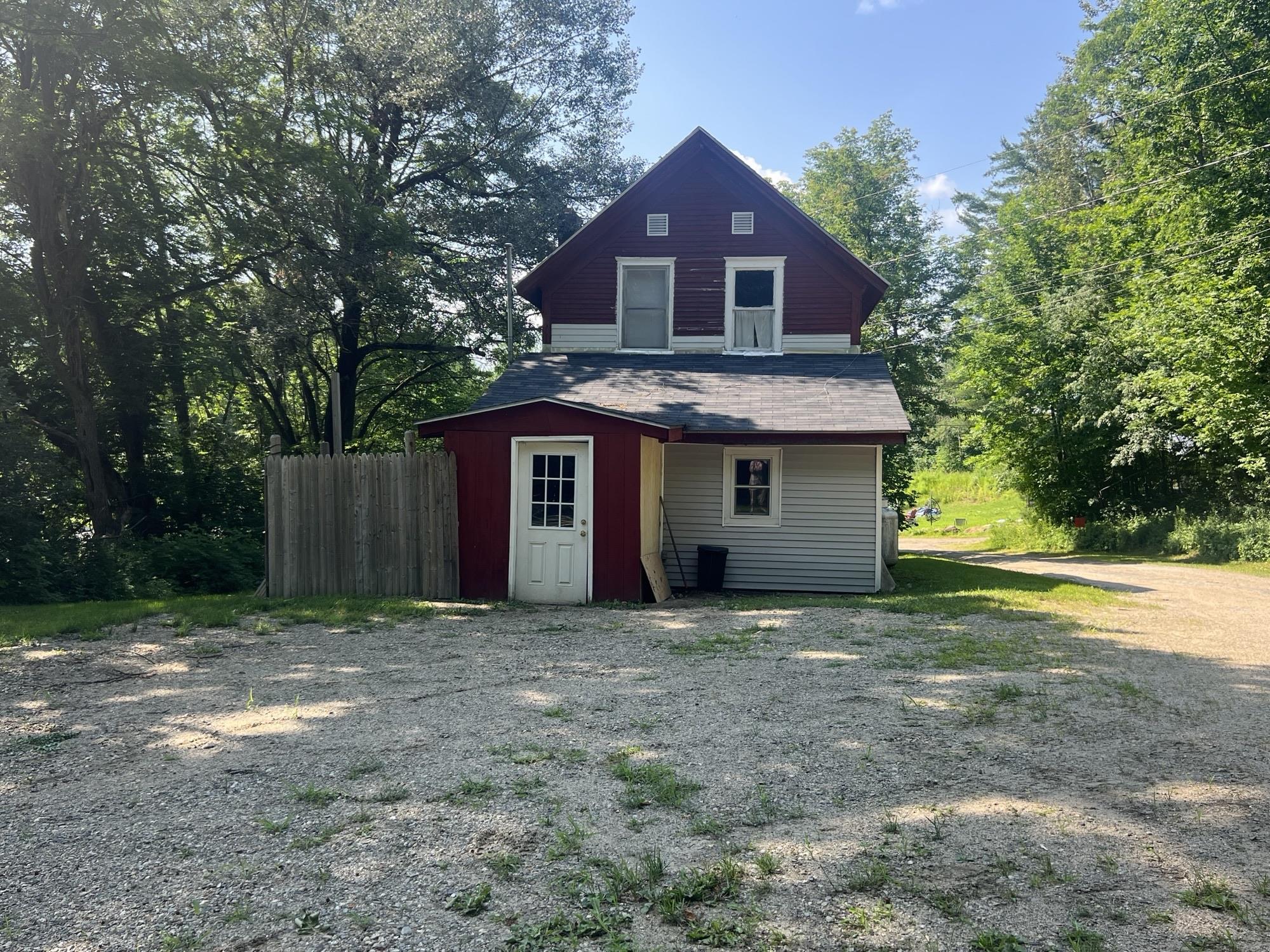14 Railroad Street Property Photo 2