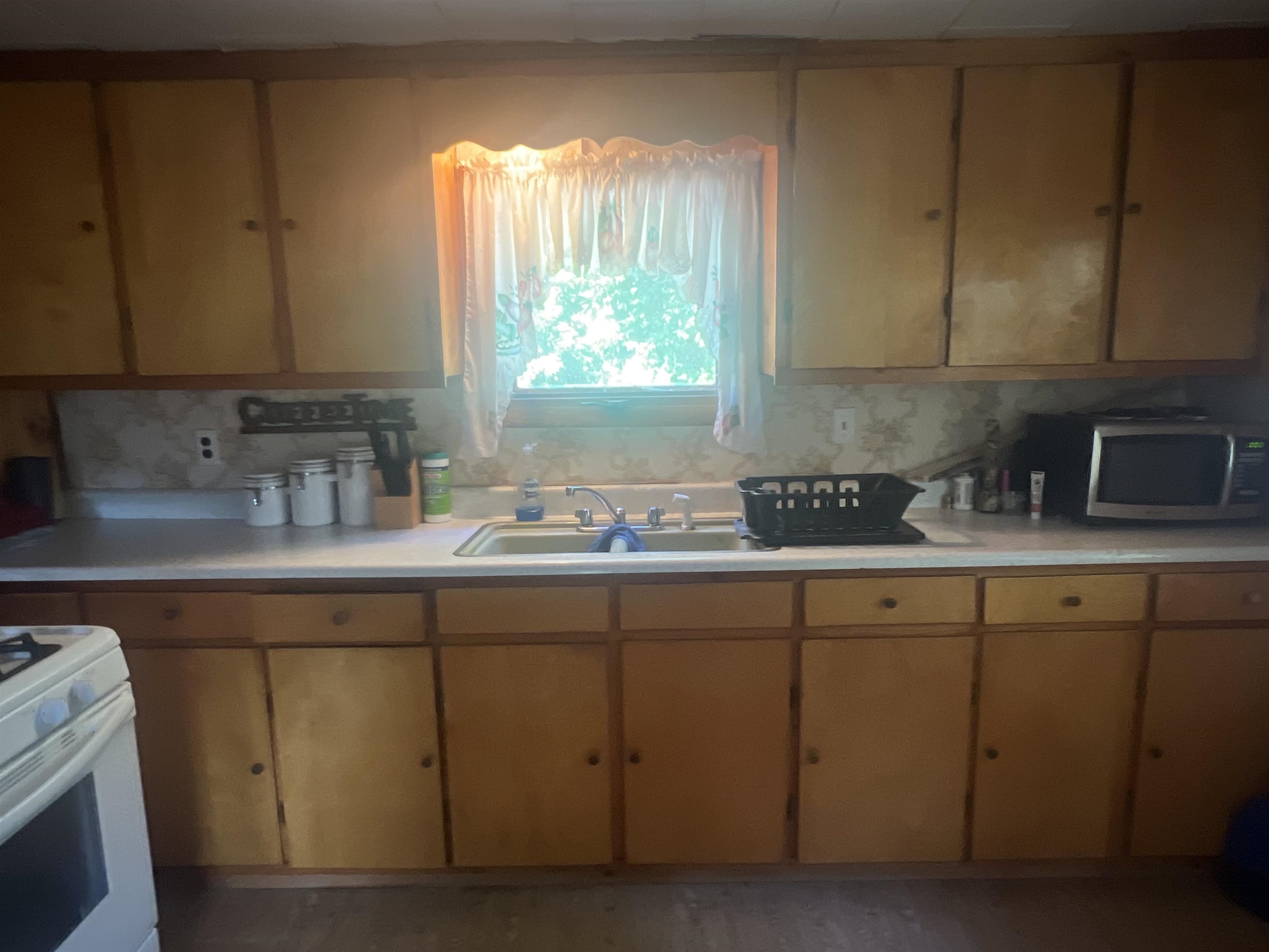 14 Railroad Street Property Photo 9