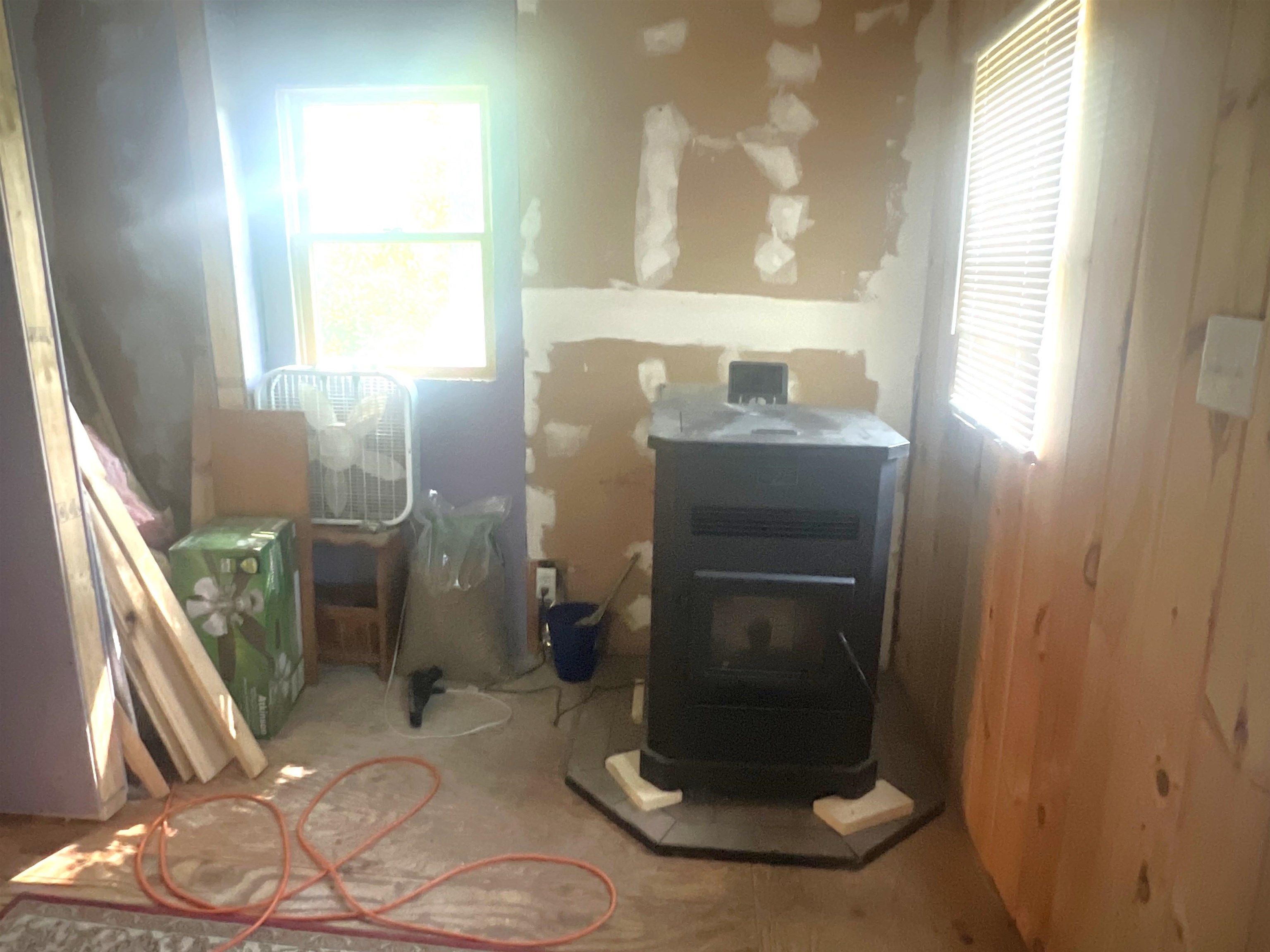 14 Railroad Street Property Photo 19
