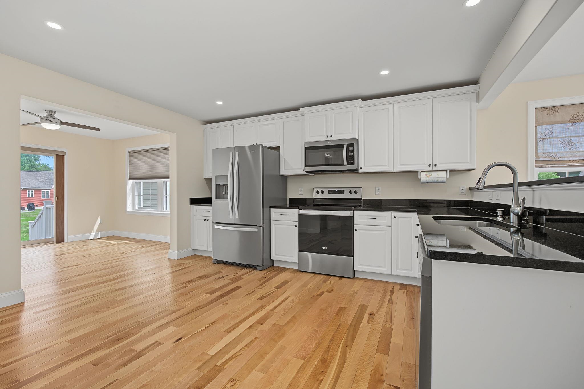 4 James Circle Property Photo 8