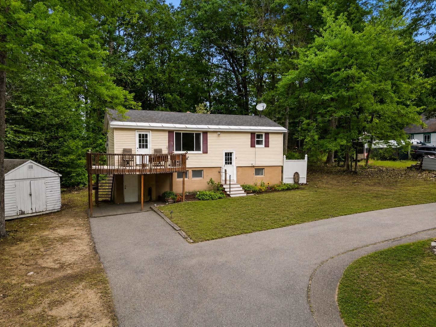 11 Dudley Drive Property Photo 1