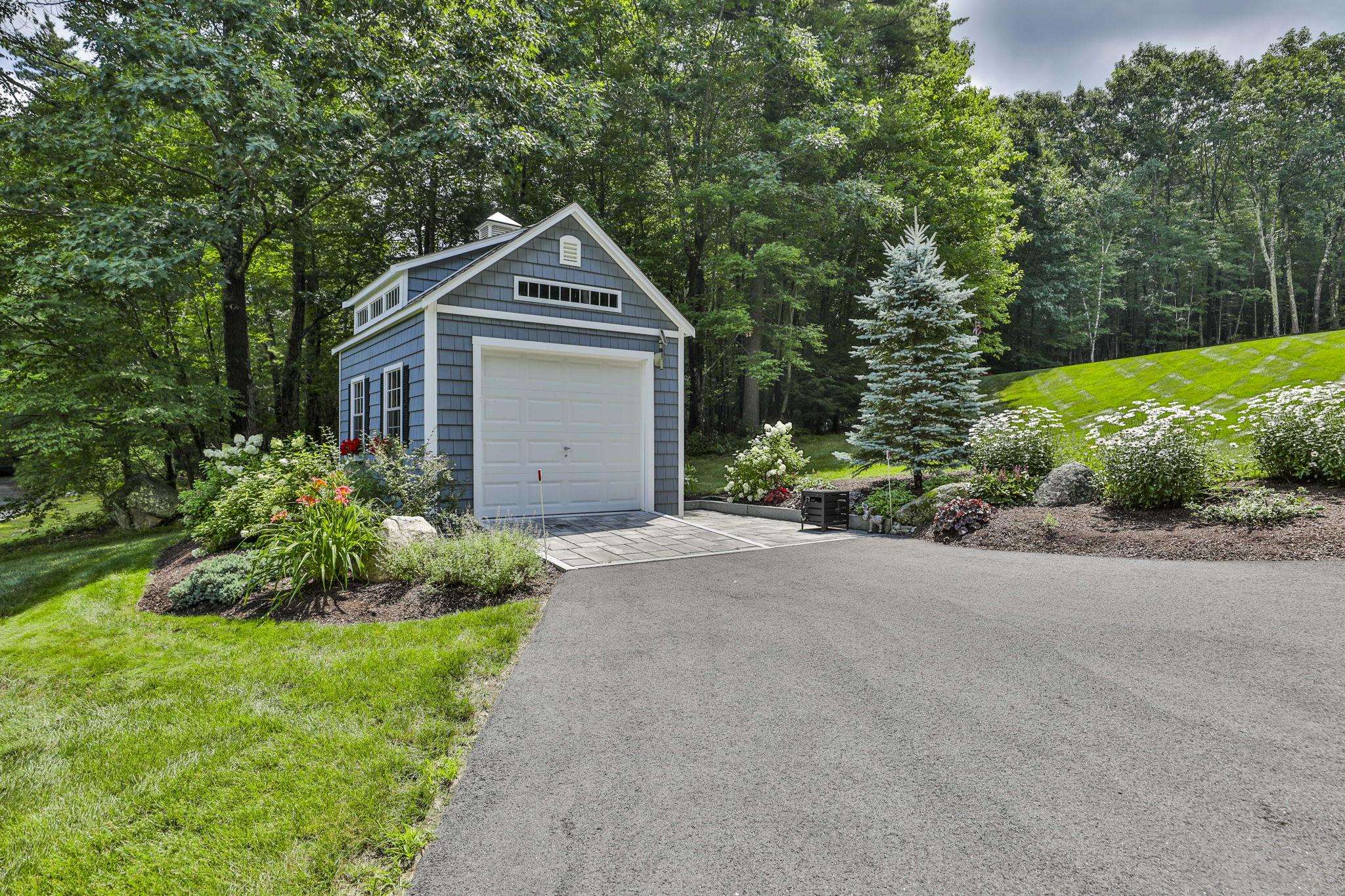 10 Mosher Drive Property Photo 19