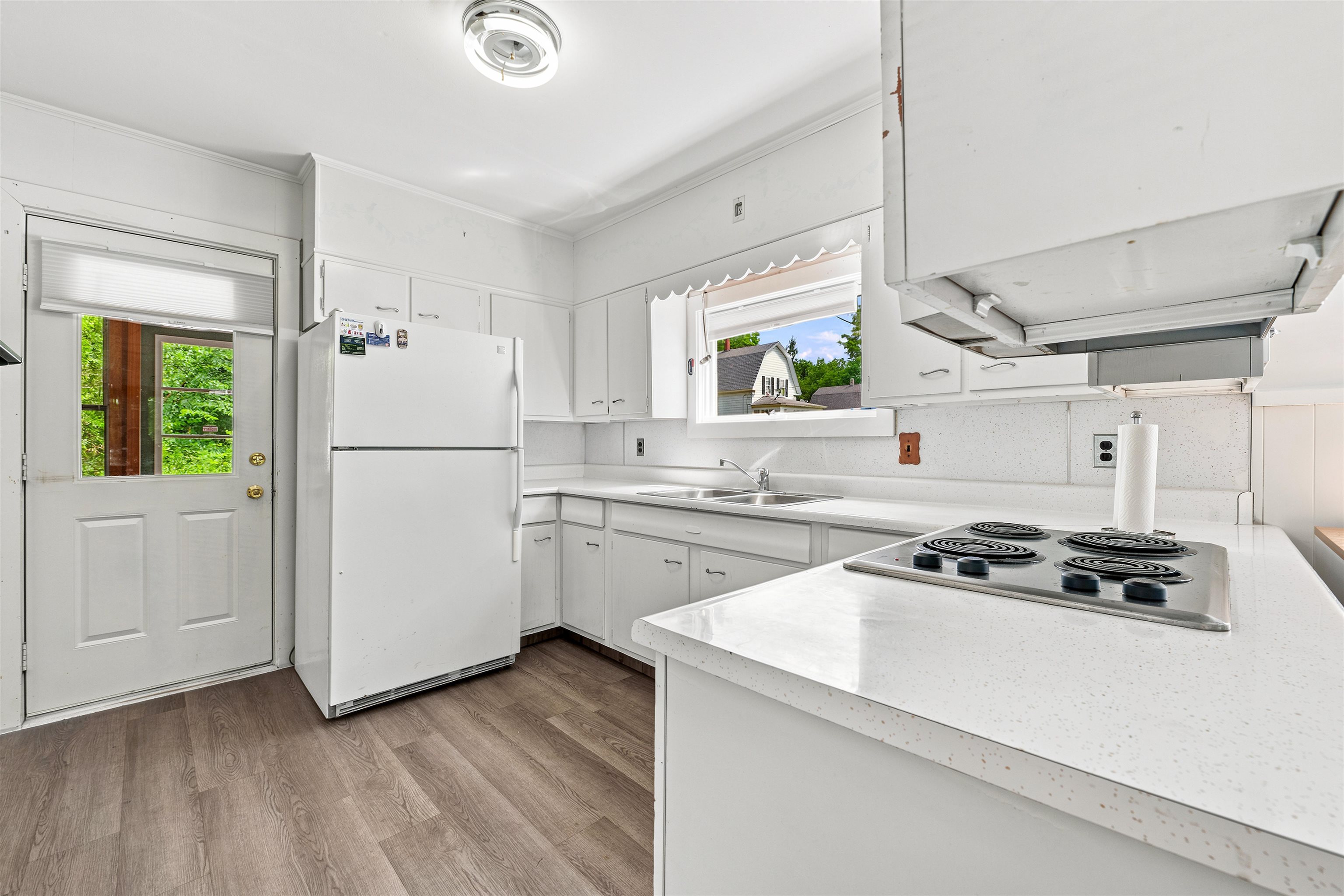 27 Hillside Avenue Property Photo 8