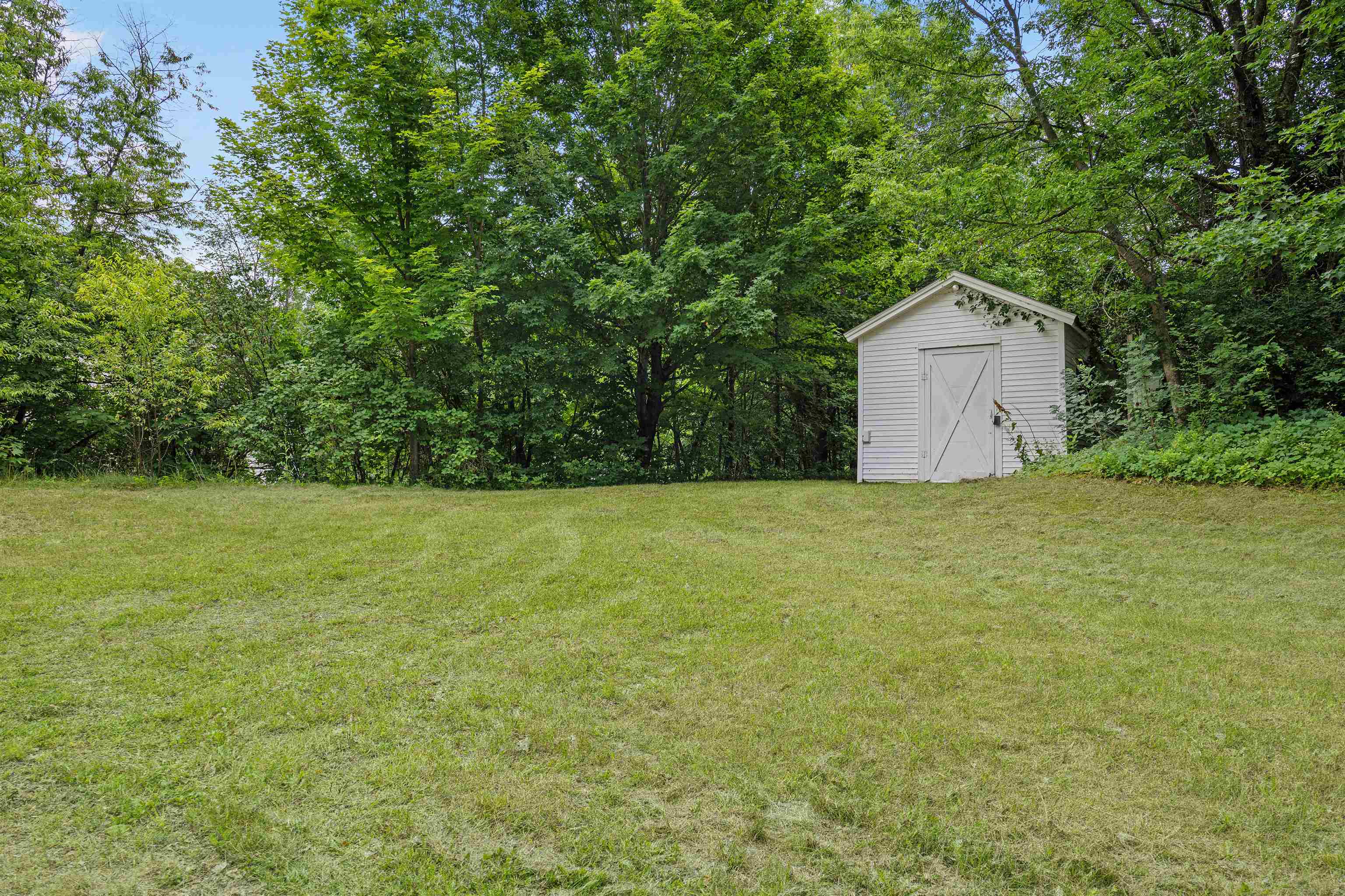27 Hillside Avenue Property Photo 41