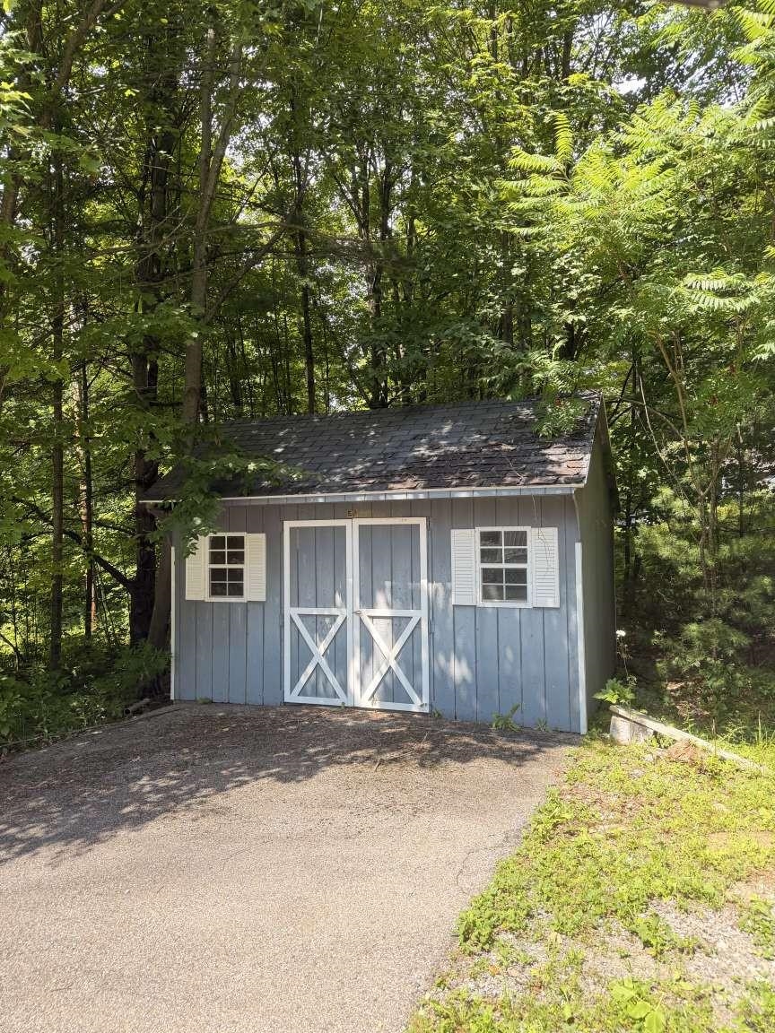 98 White Tail Lane Property Photo 4