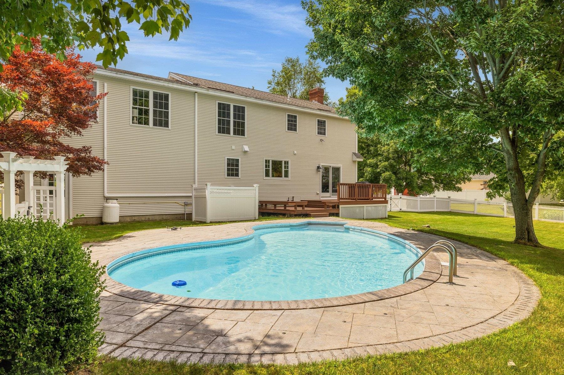61 Bunker Hill Avenue Property Photo 4