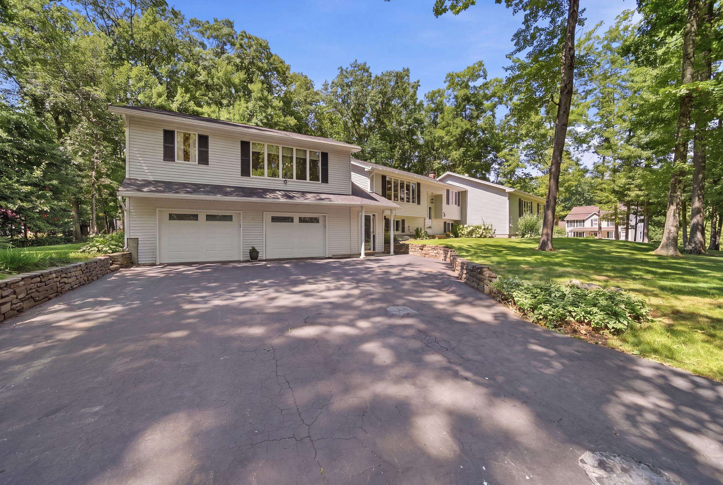 1 Rock Forest Drive Property Photo 4