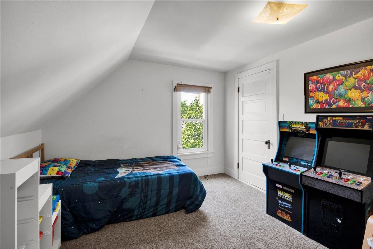 16 Isham Street Property Photo 21