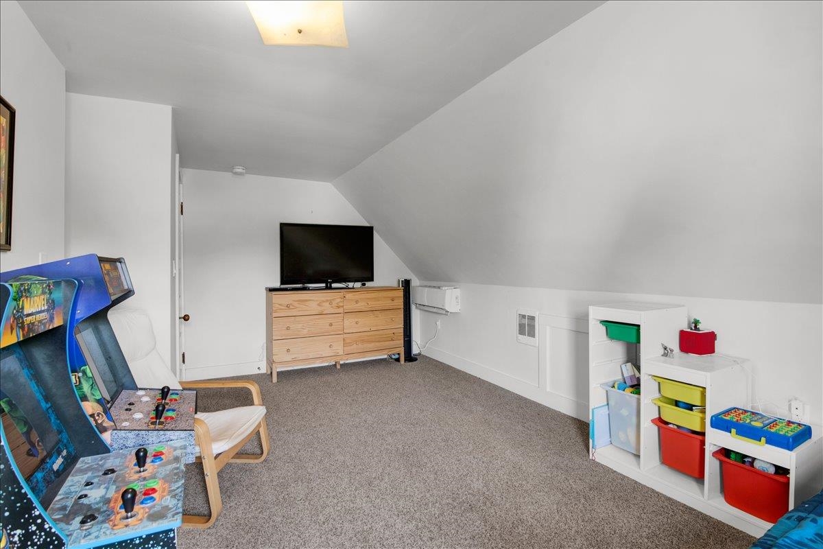 16 Isham Street Property Photo 22