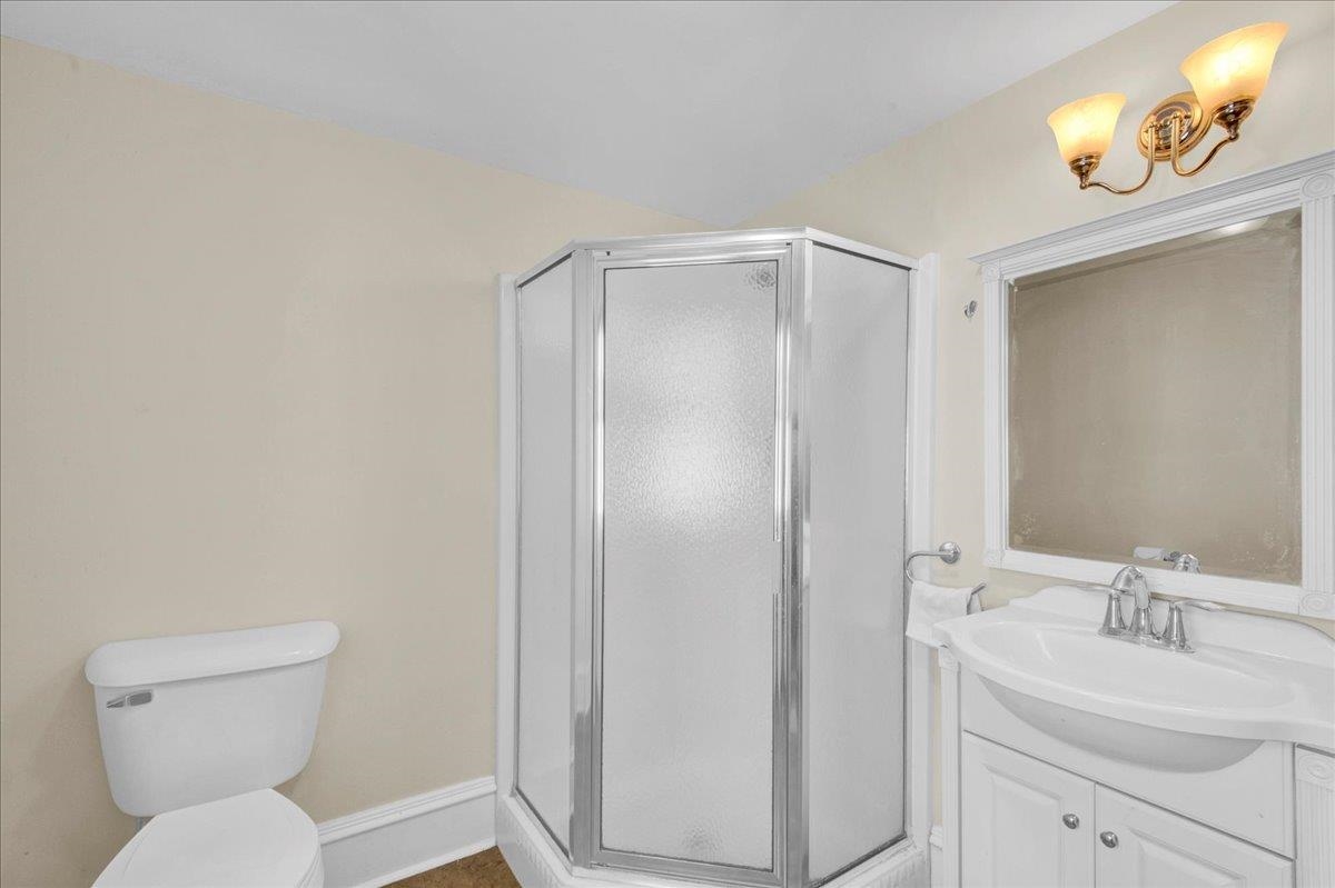 16 Isham Street Property Photo 36