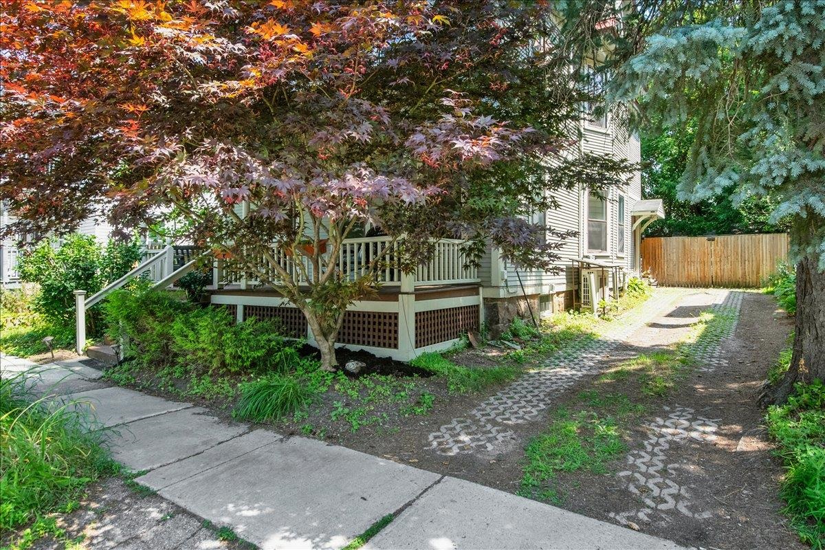 16 Isham Street Property Photo 42