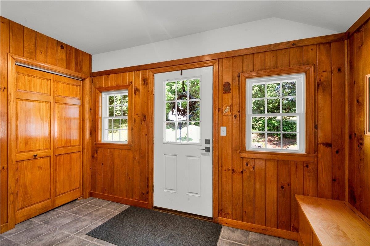 218 Donahue Road Property Photo 7