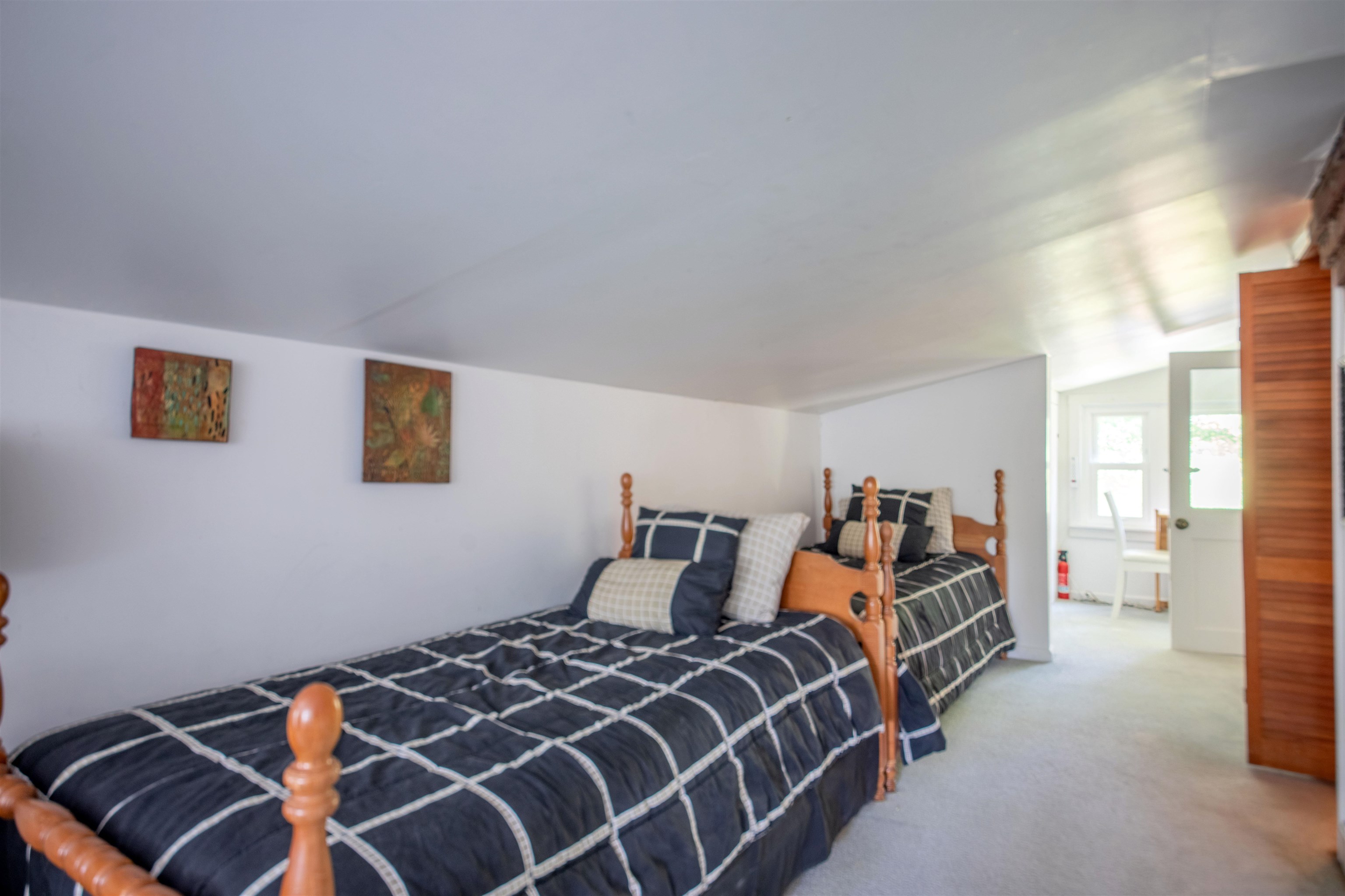 254 Lawrence Drive Property Photo 17