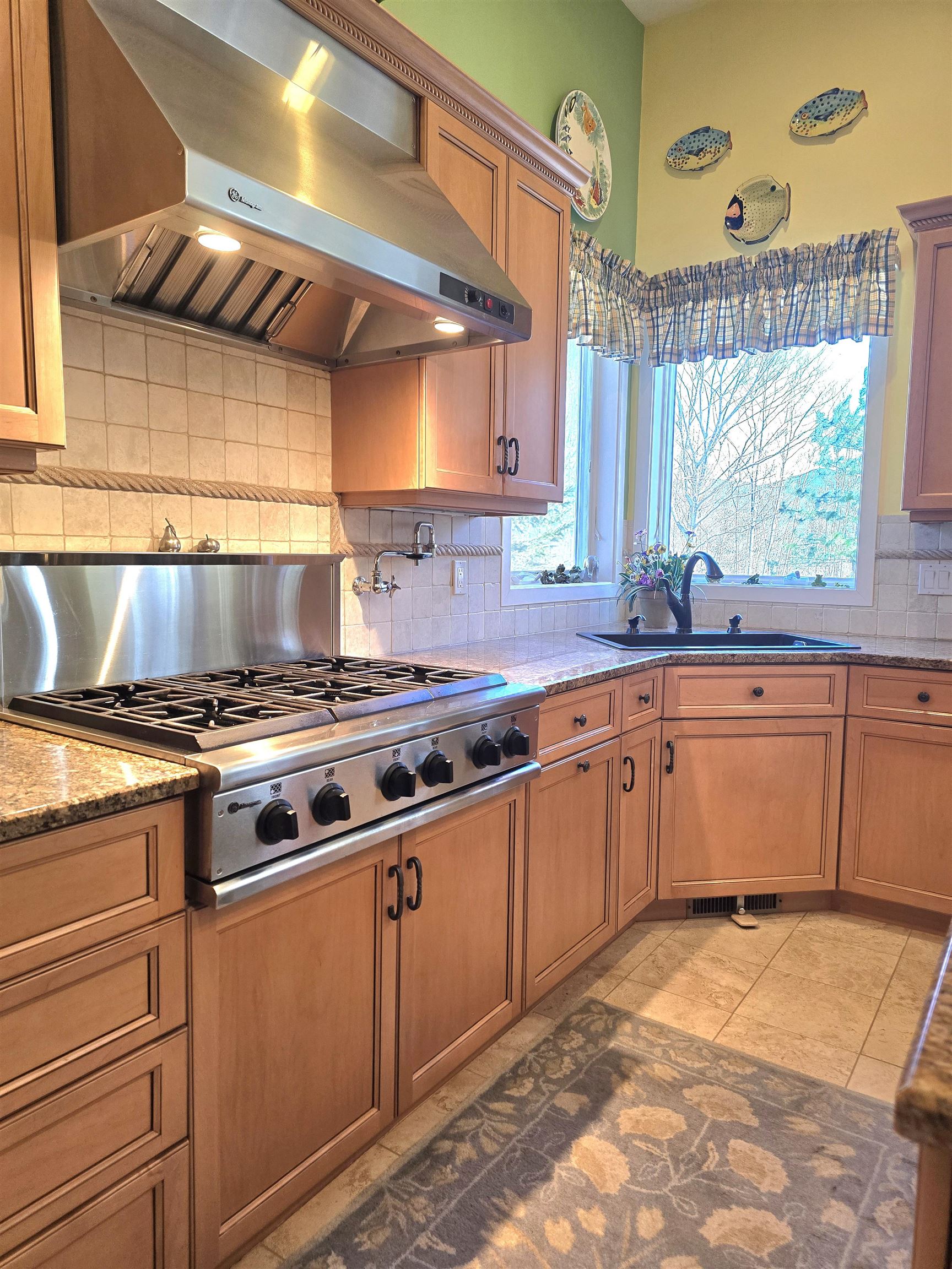 22 Moat Lane Property Photo 6