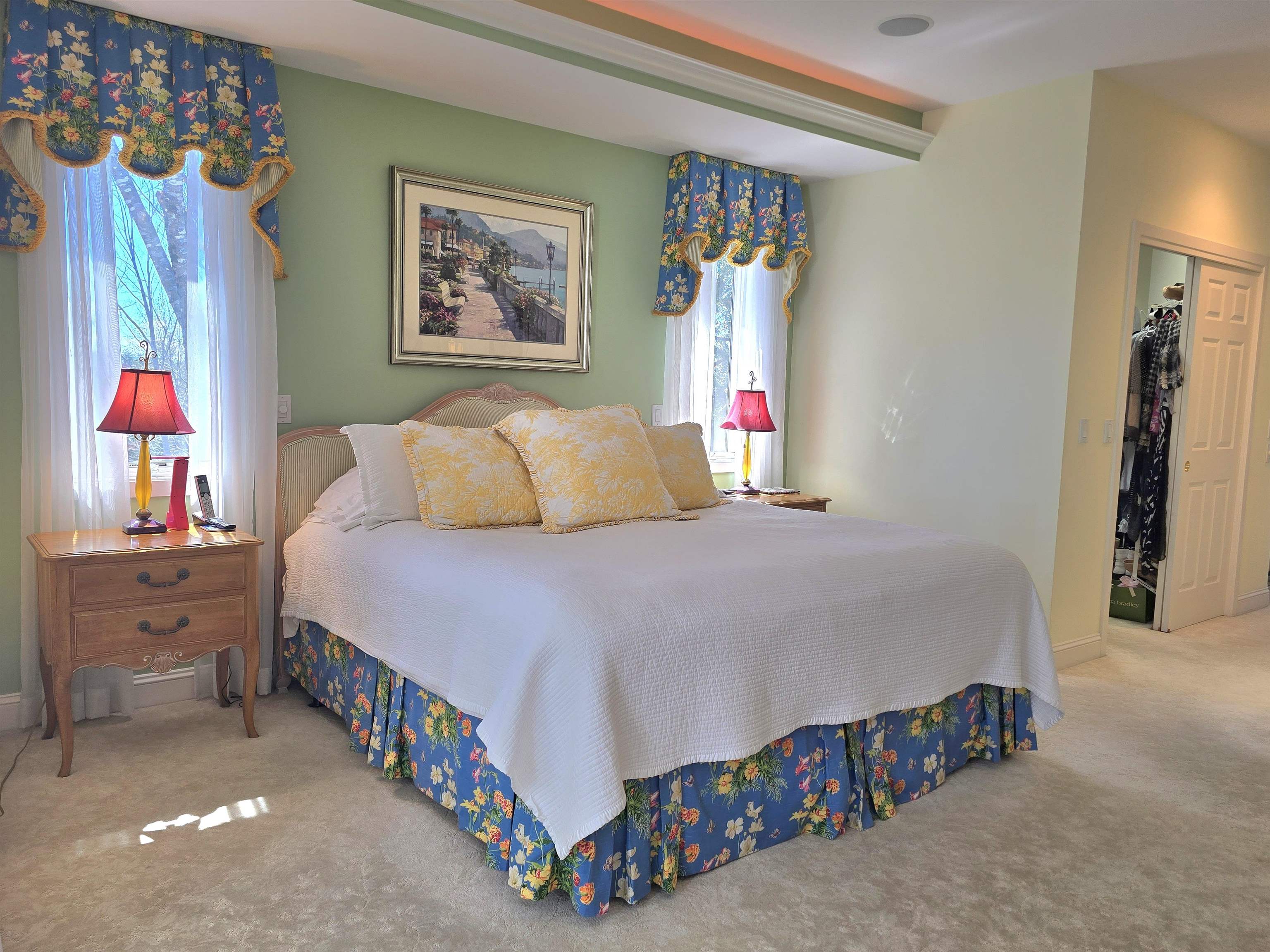 22 Moat Lane Property Photo 16