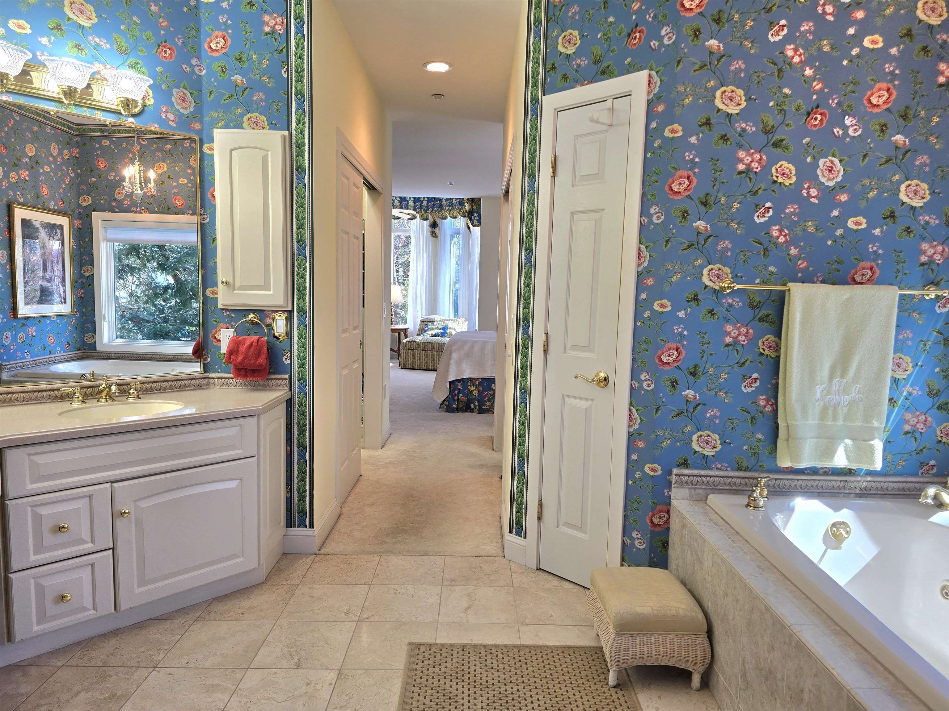 22 Moat Lane Property Photo 21