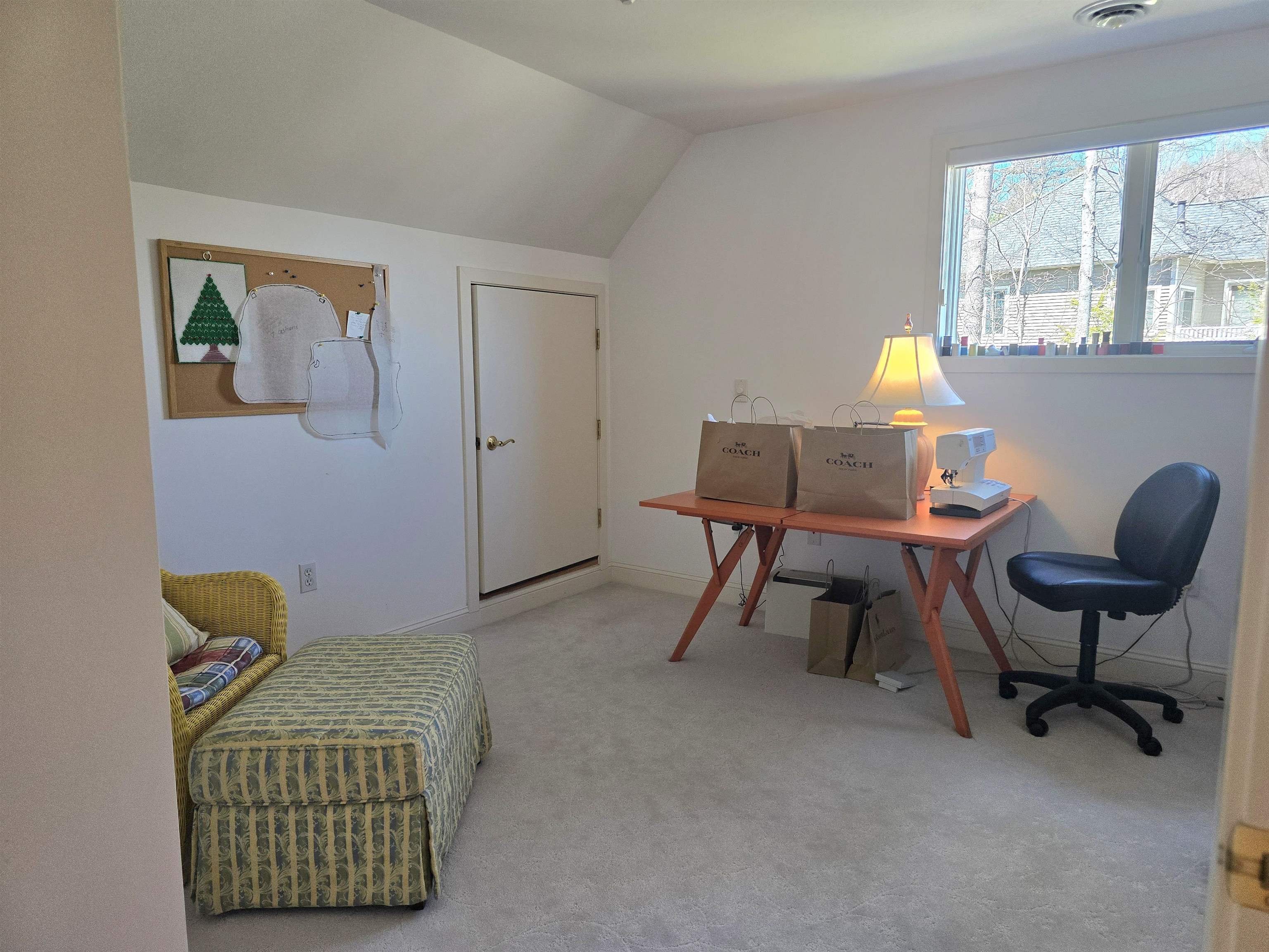 22 Moat Lane Property Photo 35