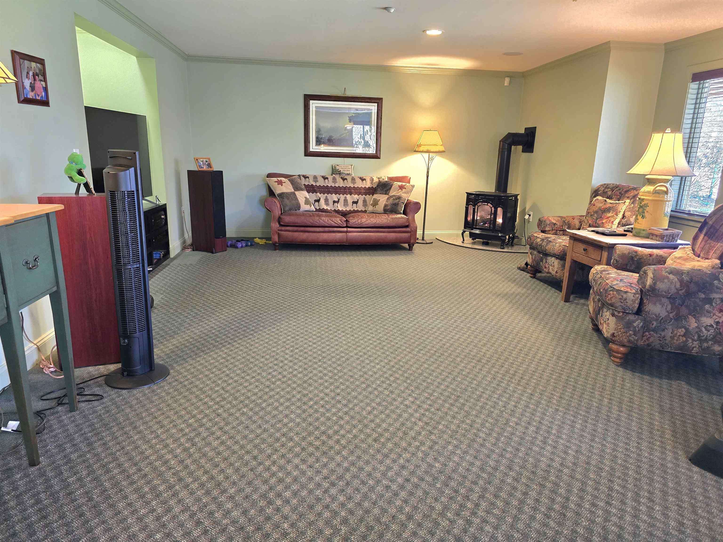 22 Moat Lane Property Photo 40