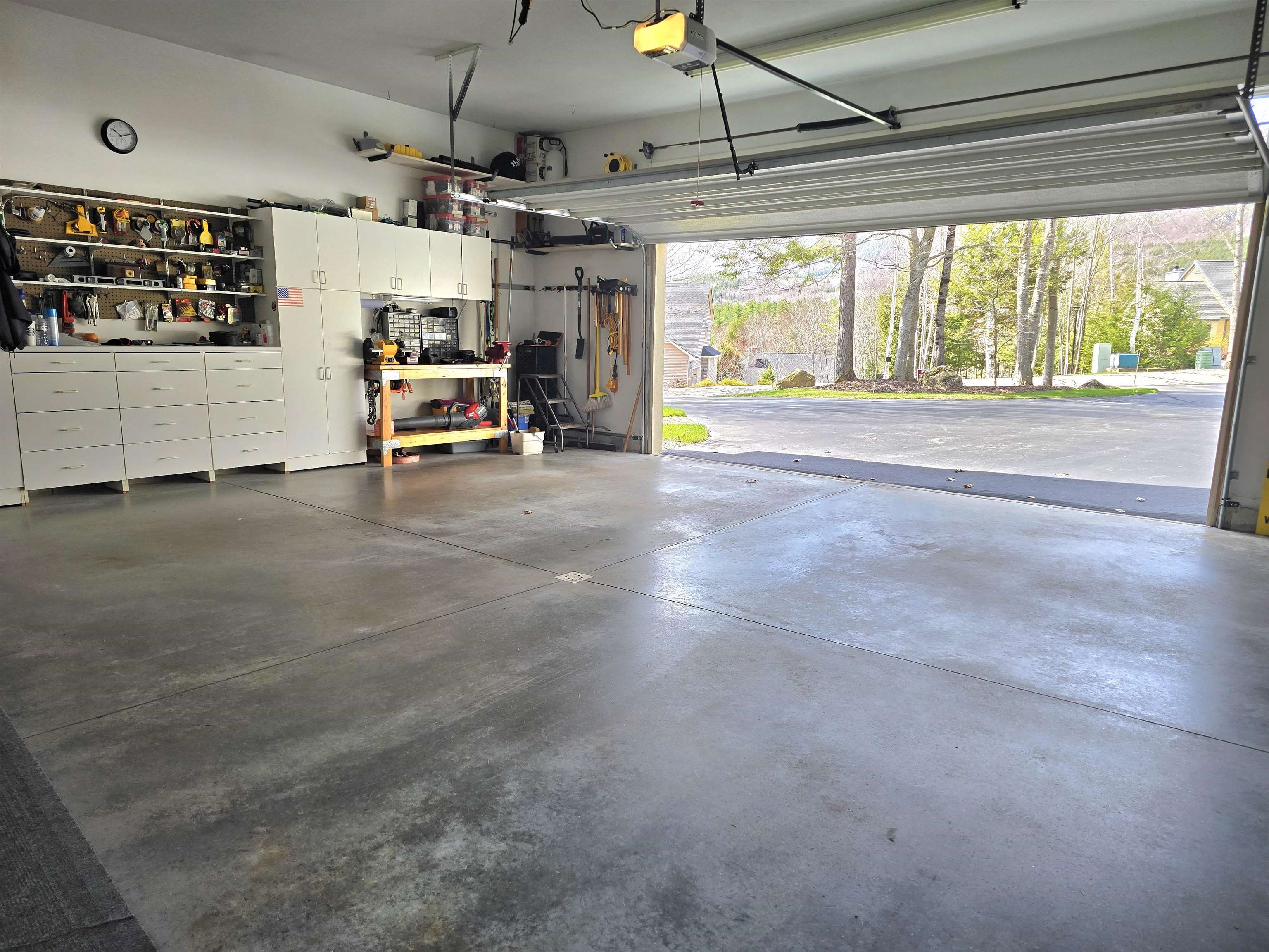 22 Moat Lane Property Photo 45