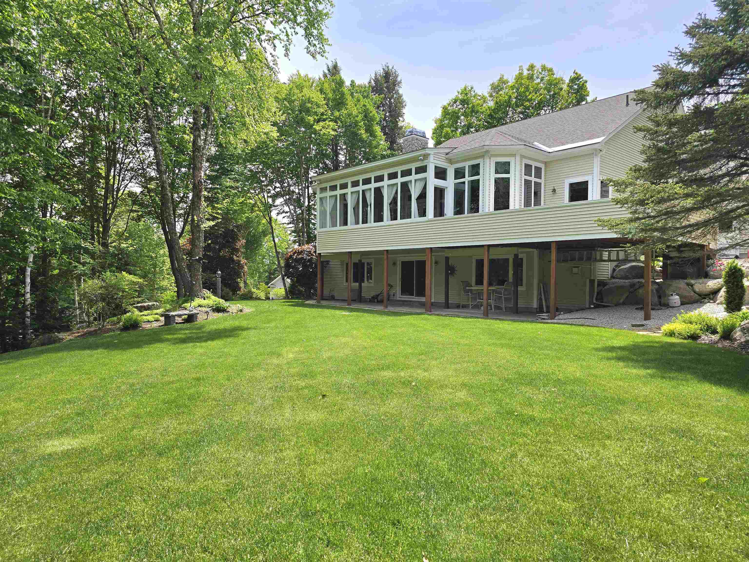 22 Moat Lane Property Photo 47