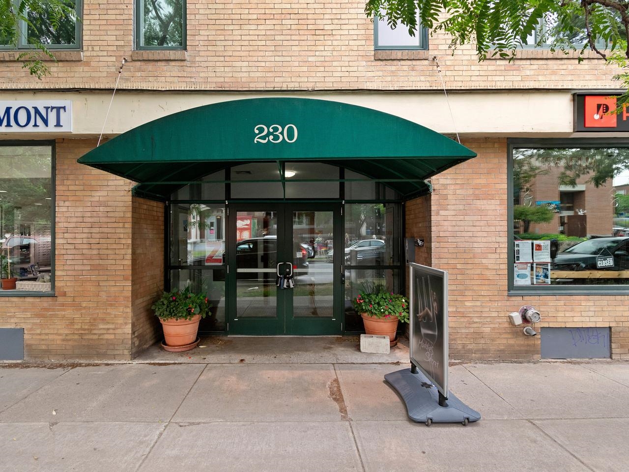 230 College Street Property Photo 18
