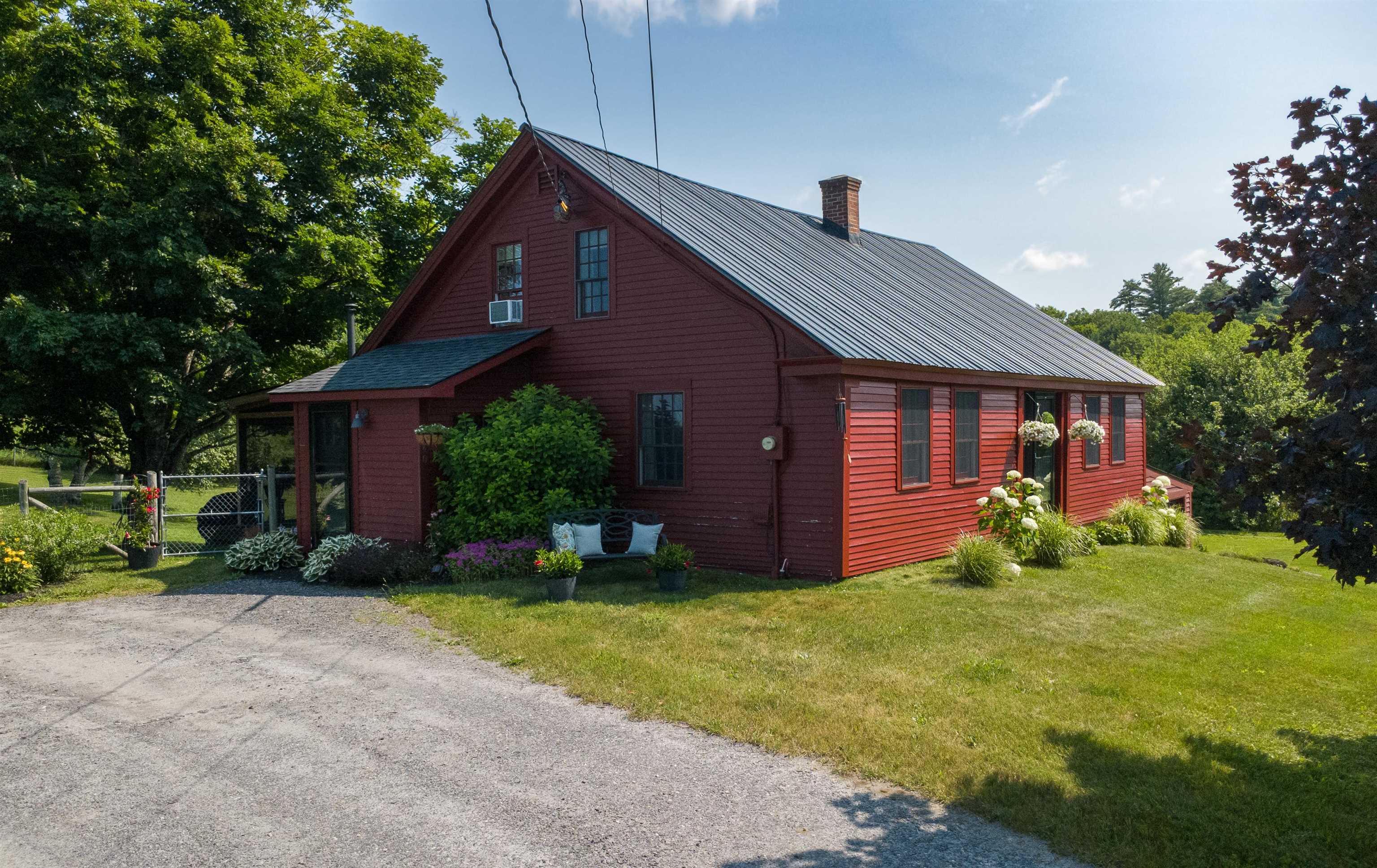 340 Currier Road Property Photo 6