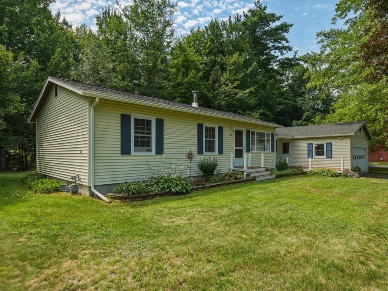 638 Nottingham Drive Property Photo 1