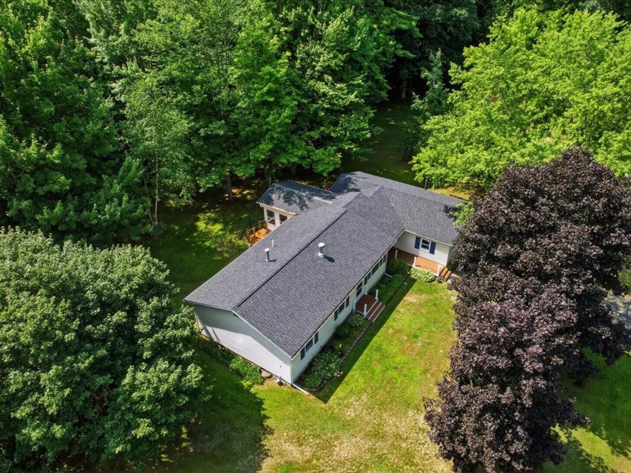 638 Nottingham Drive Property Photo 6