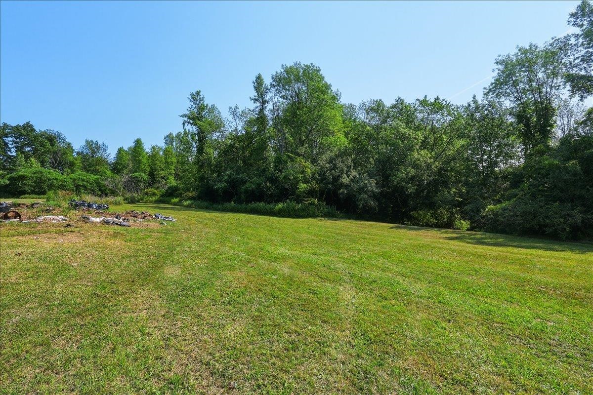 47 Phelps Lane Property Photo 3
