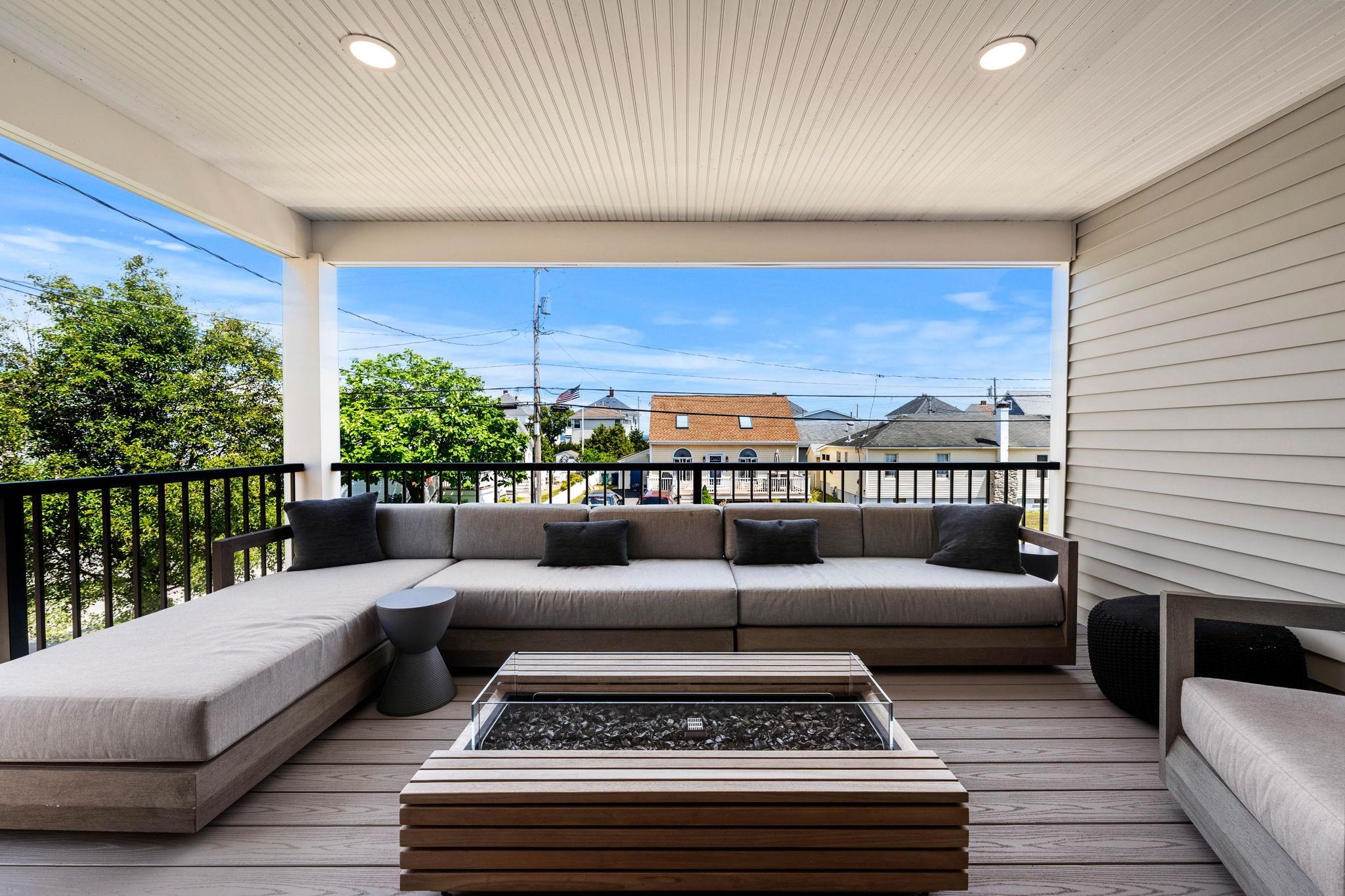 82 Kings Highway Property Photo 36
