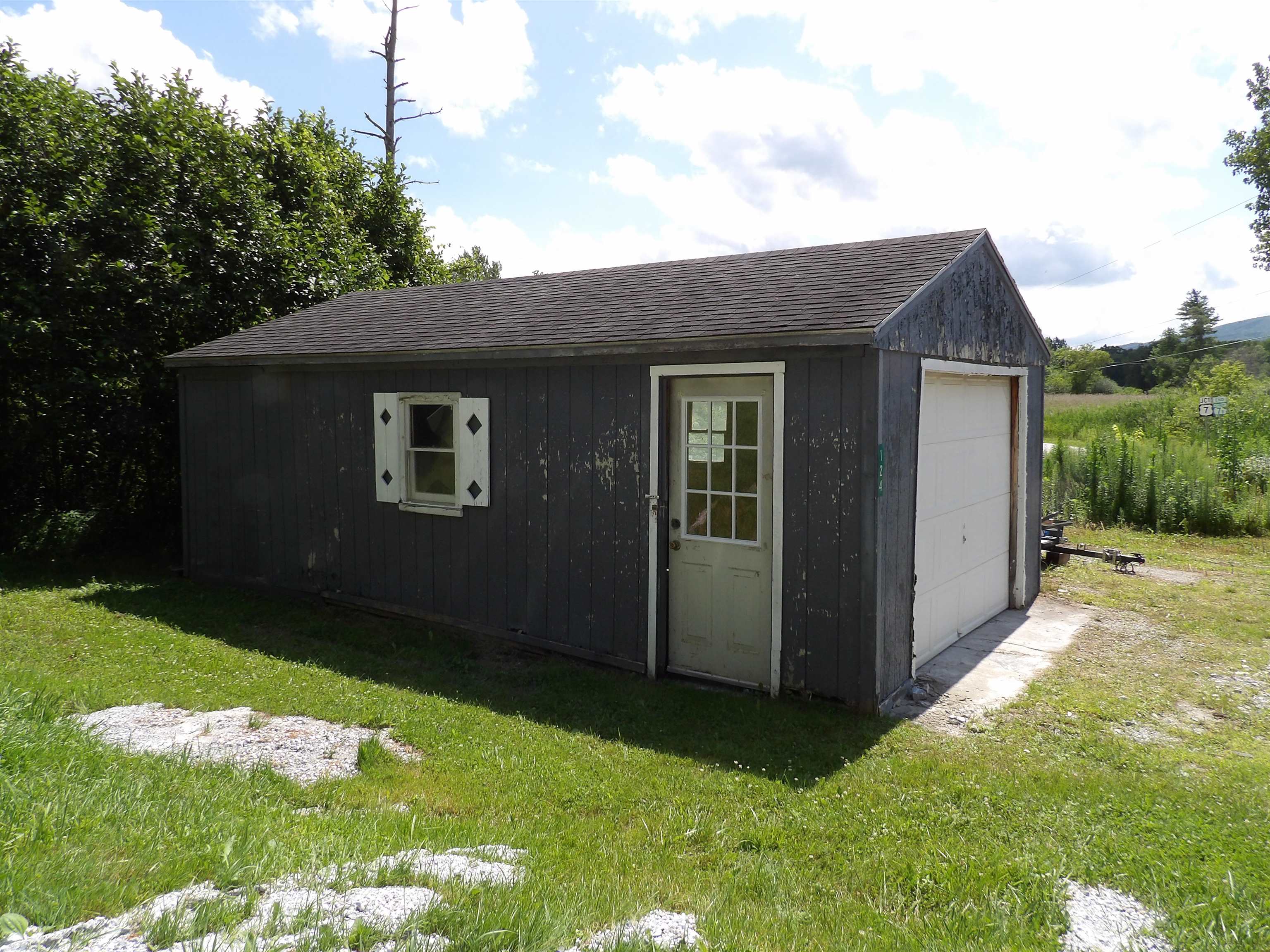 124 Clarendon Road Property Photo 4