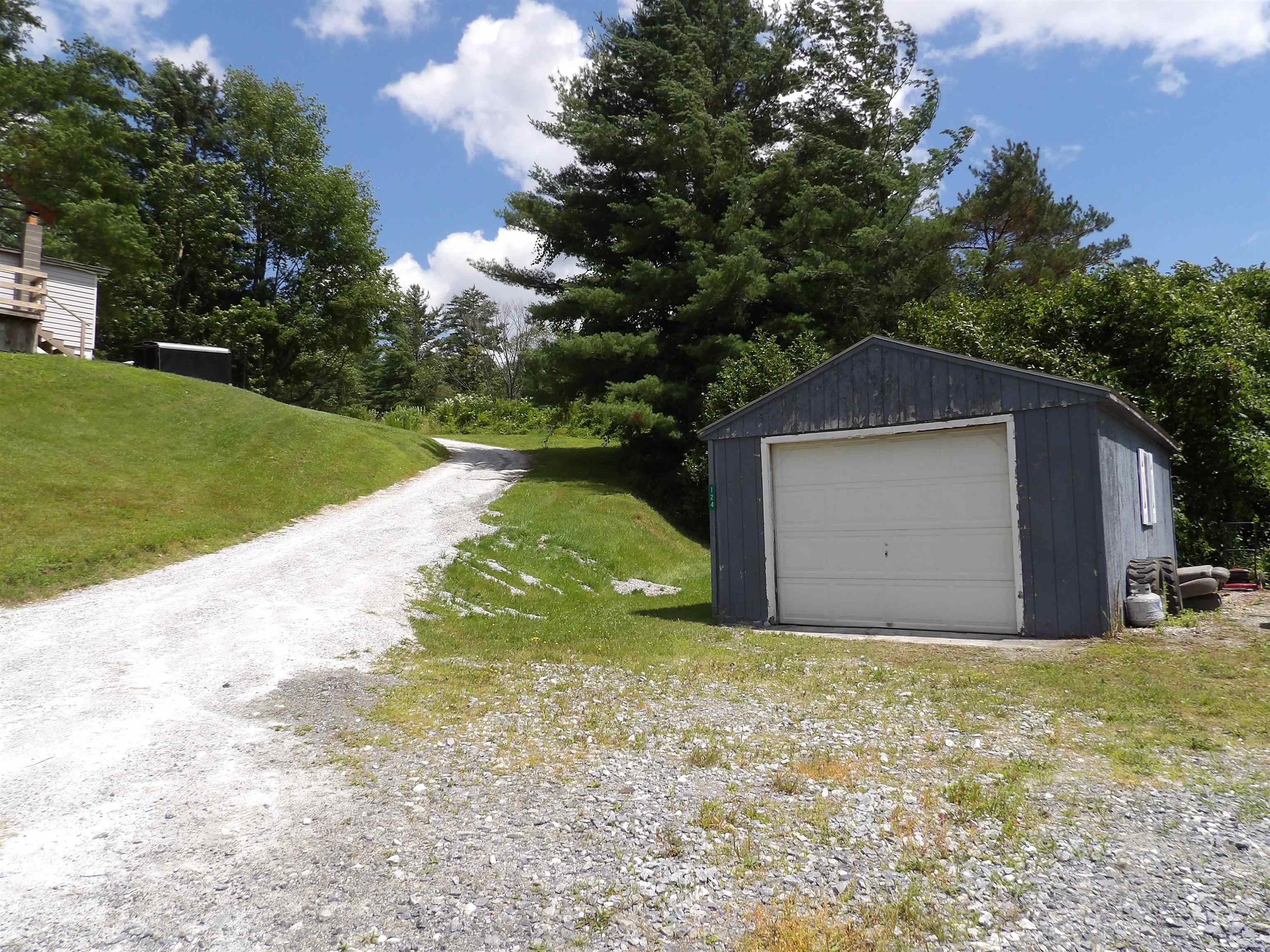 124 Clarendon Road Property Photo 6
