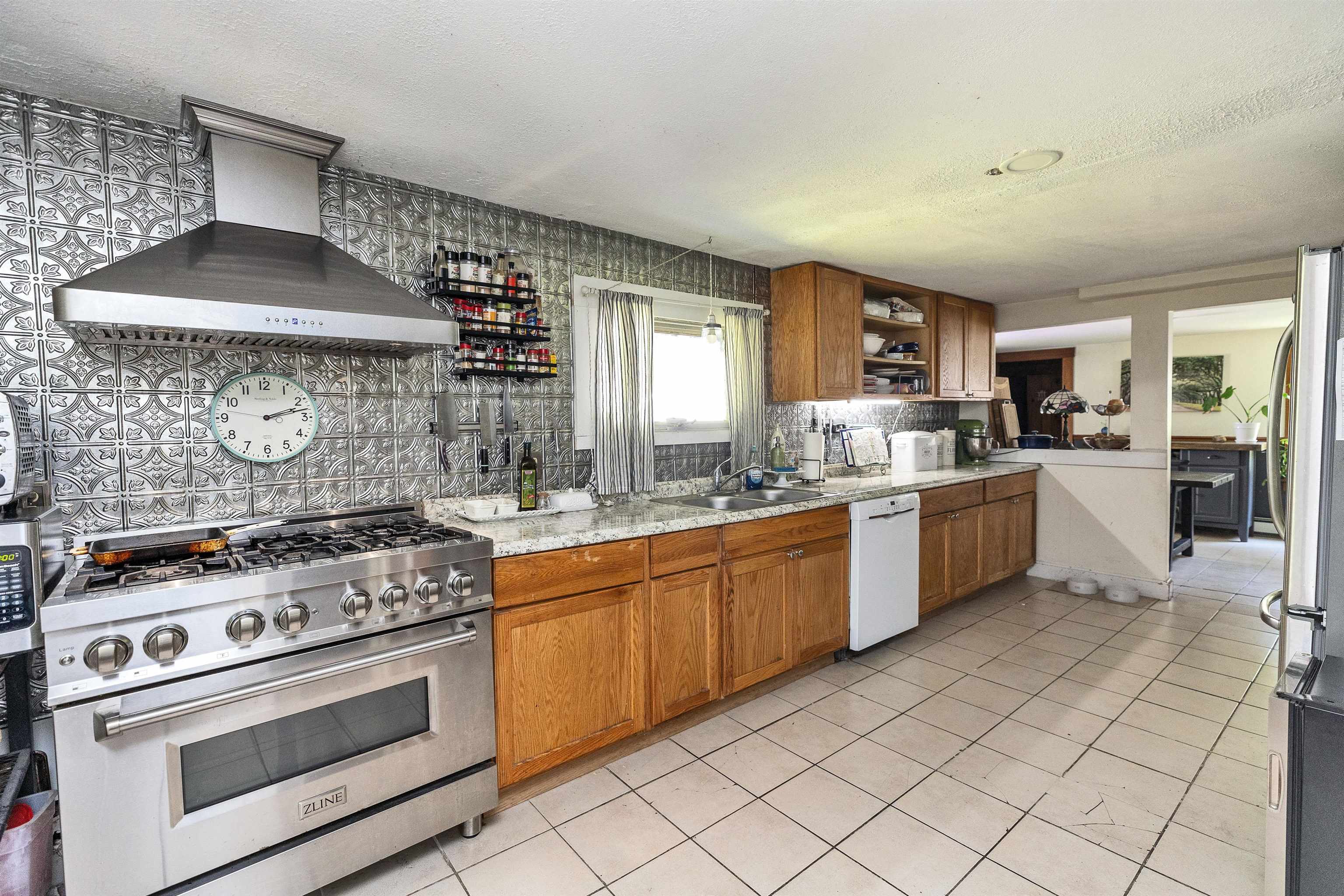 10 Kennedy Street Property Photo 5