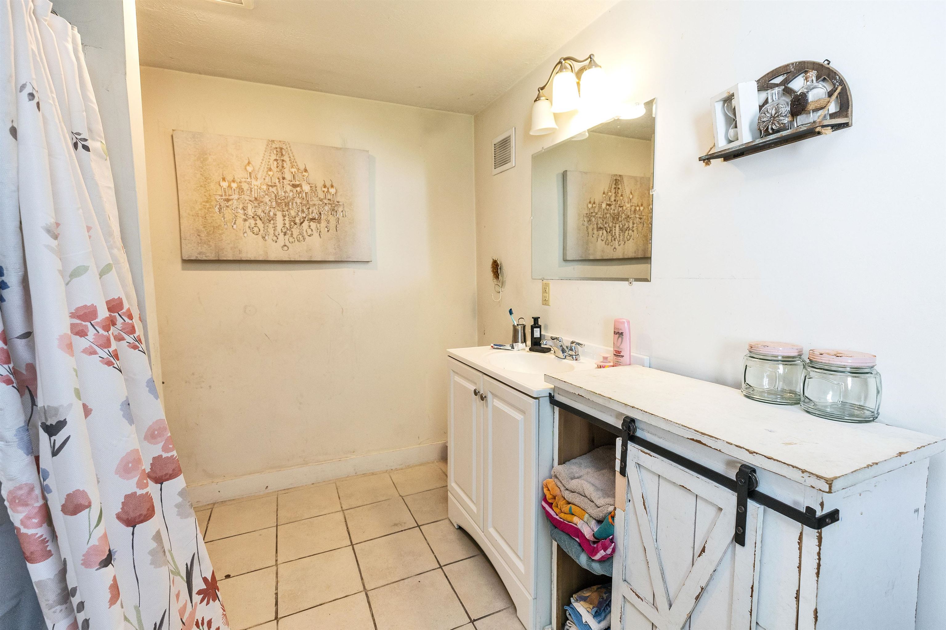 10 Kennedy Street Property Photo 22