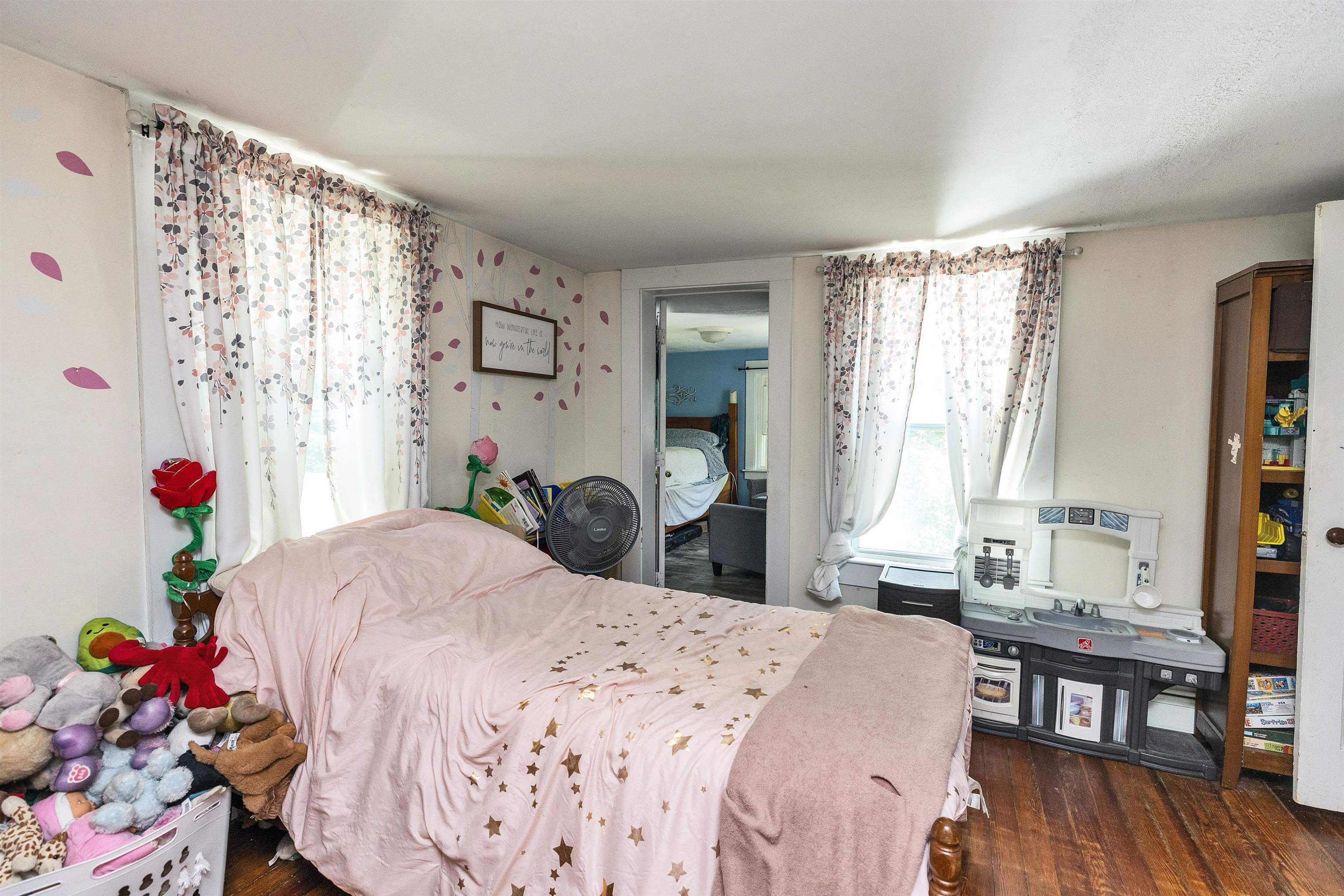 10 Kennedy Street Property Photo 28