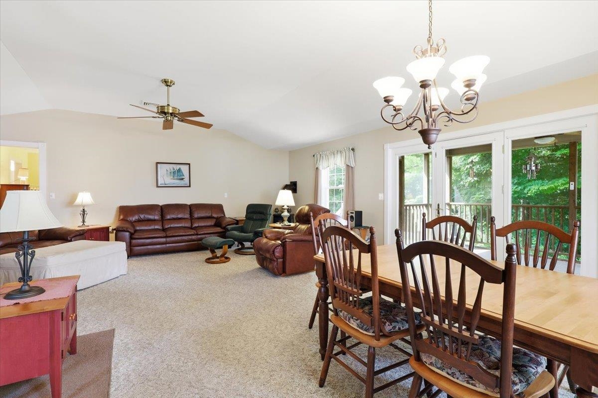 82 Honeysuckle Lane Property Photo 5