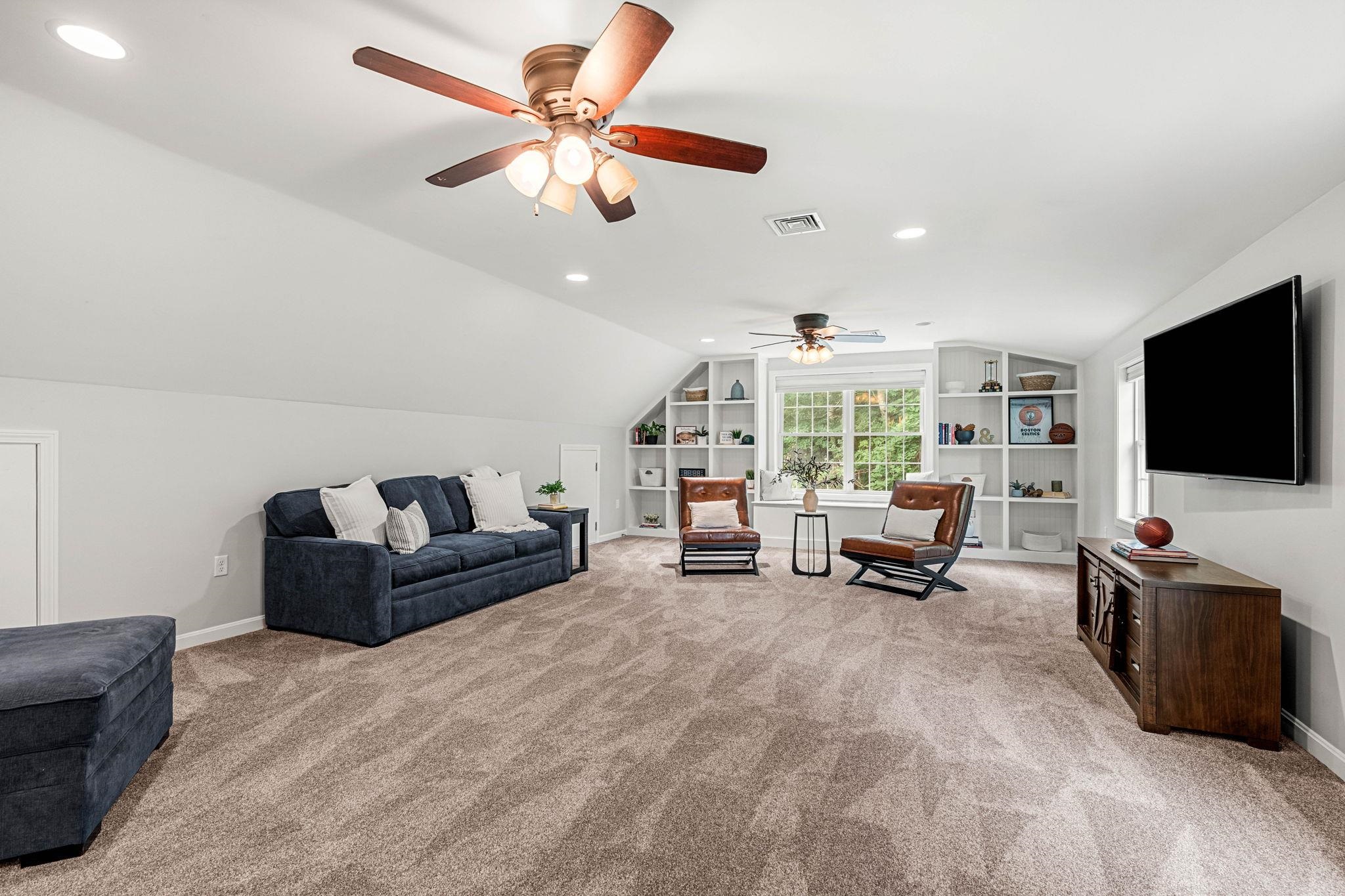 8 Leni Road Property Photo 32