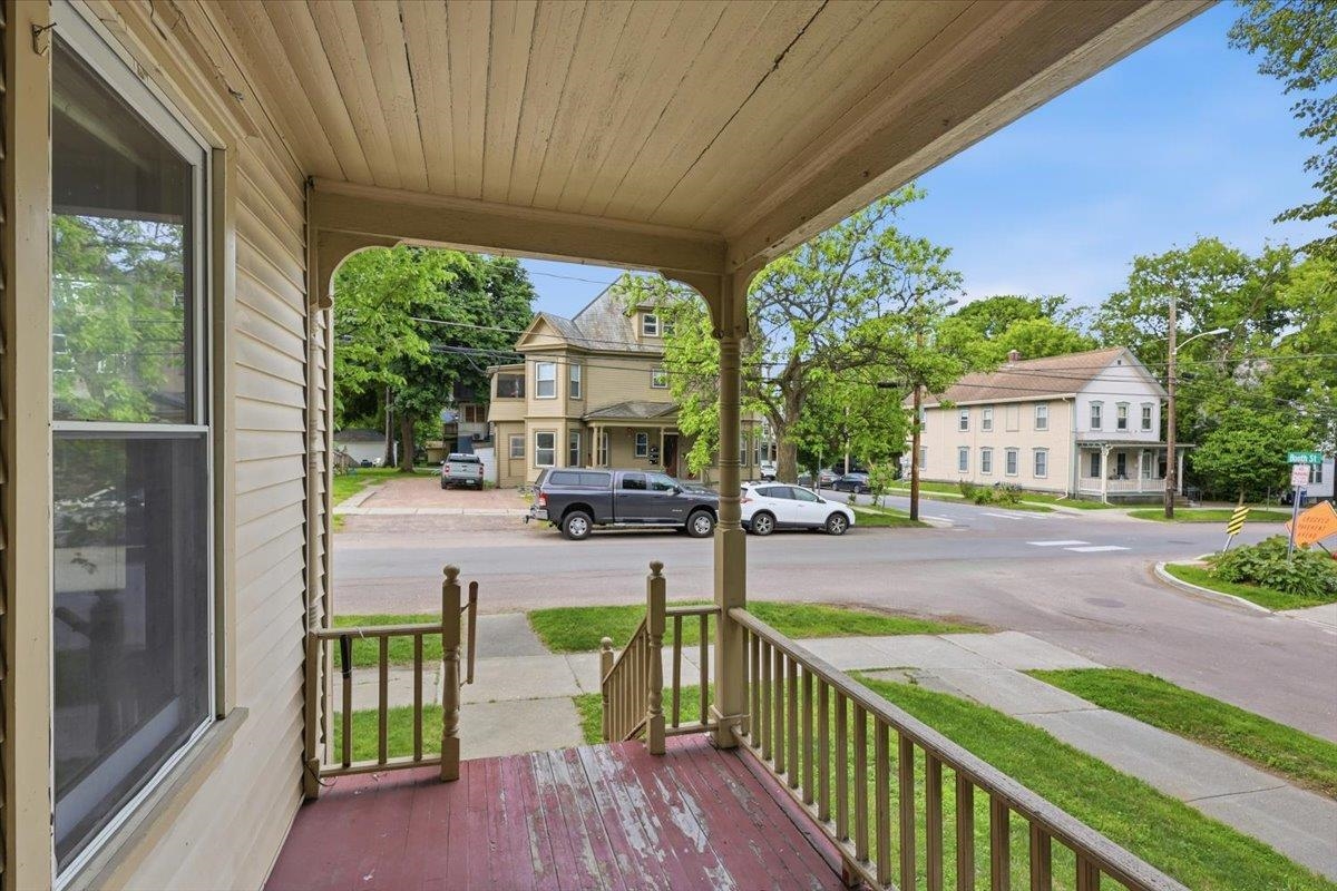 78-80 Loomis Street Property Photo 2