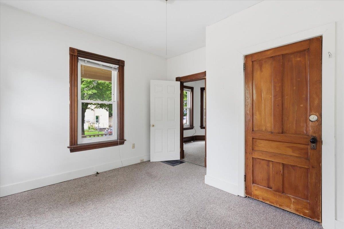 78-80 Loomis Street Property Photo 11