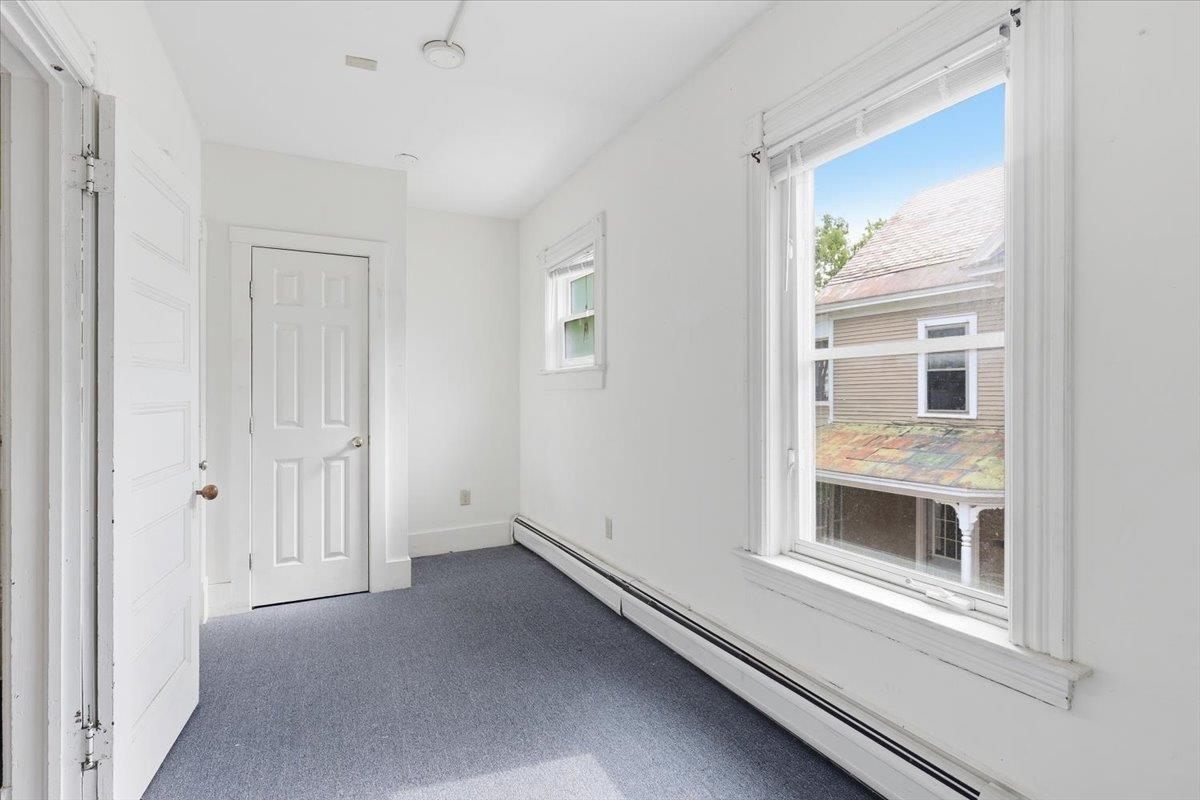 78-80 Loomis Street Property Photo 17