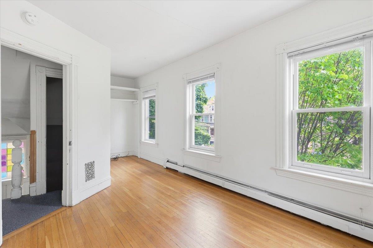 78-80 Loomis Street Property Photo 18