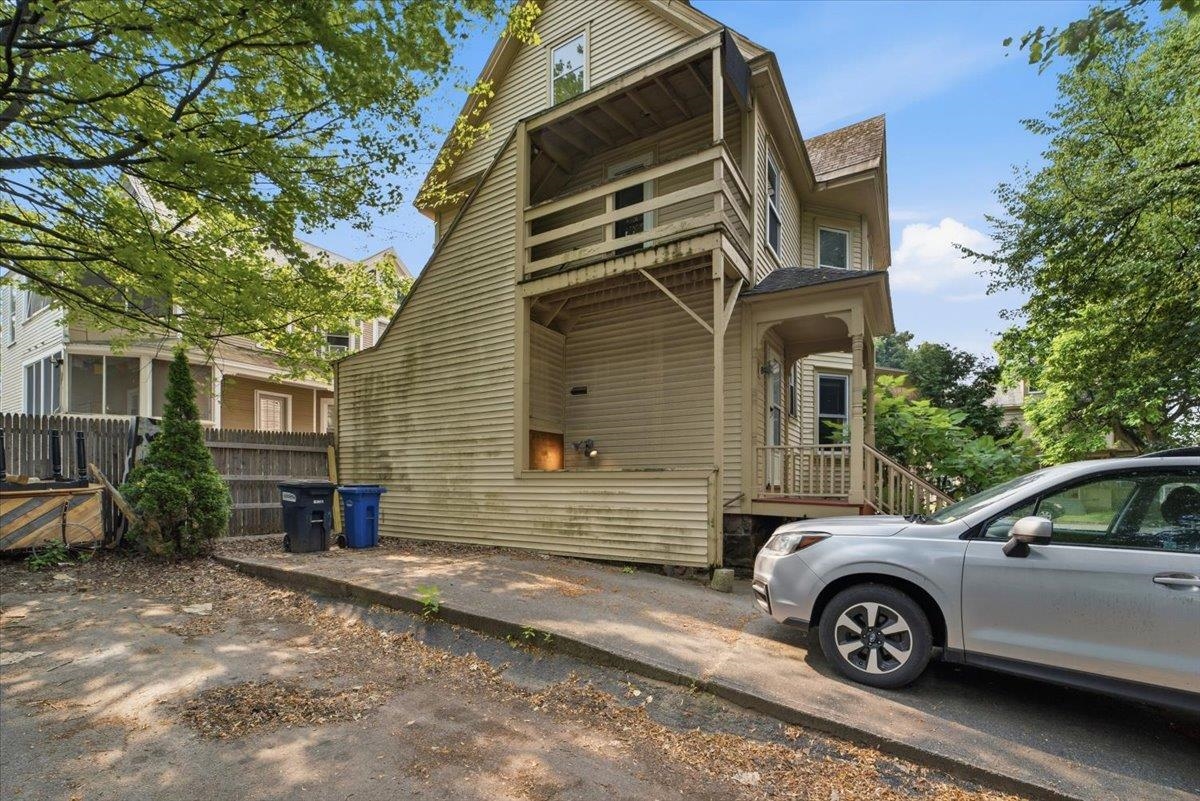 78-80 Loomis Street Property Photo 43