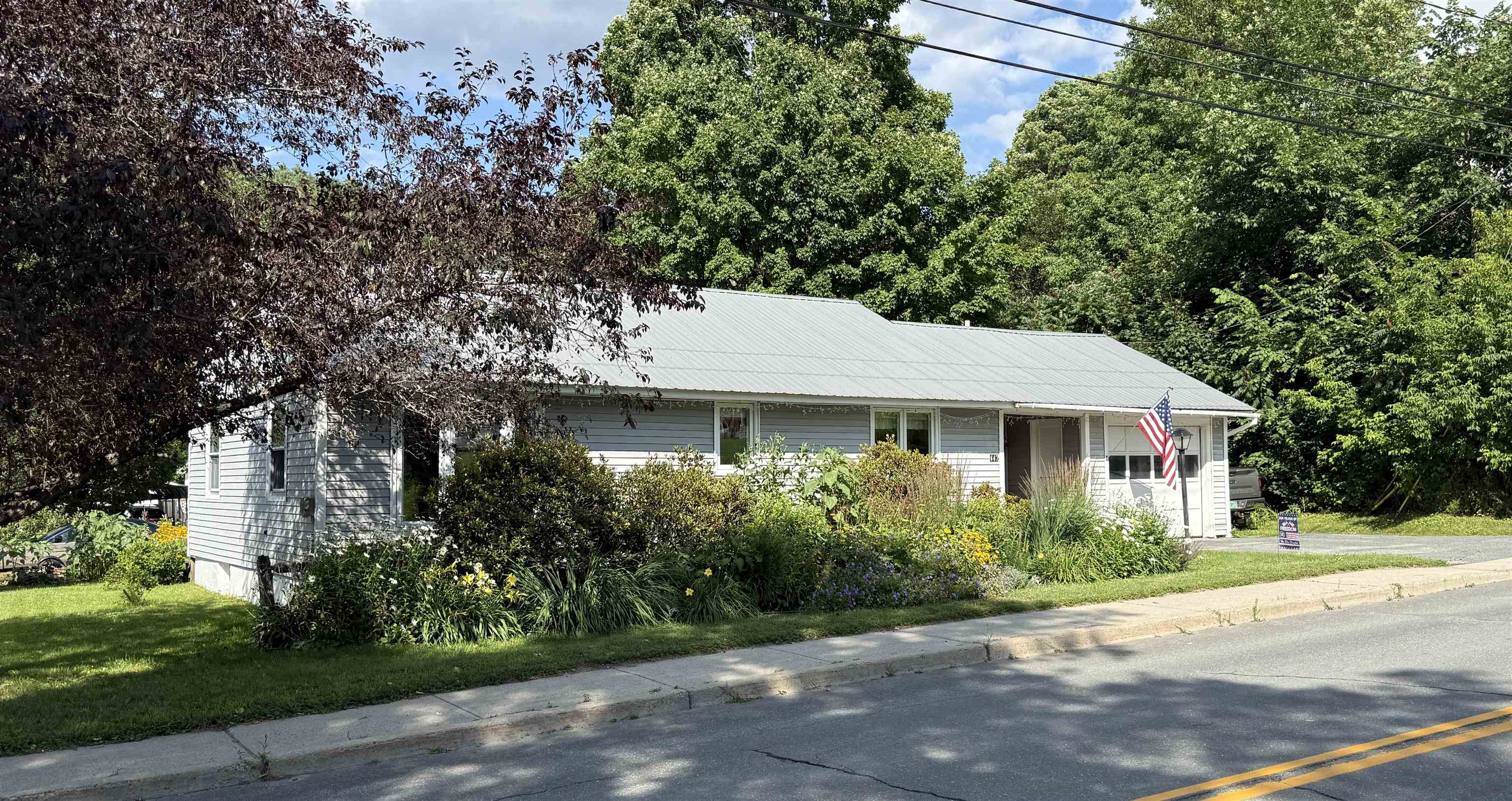 447 Concord Avenue Property Photo 3
