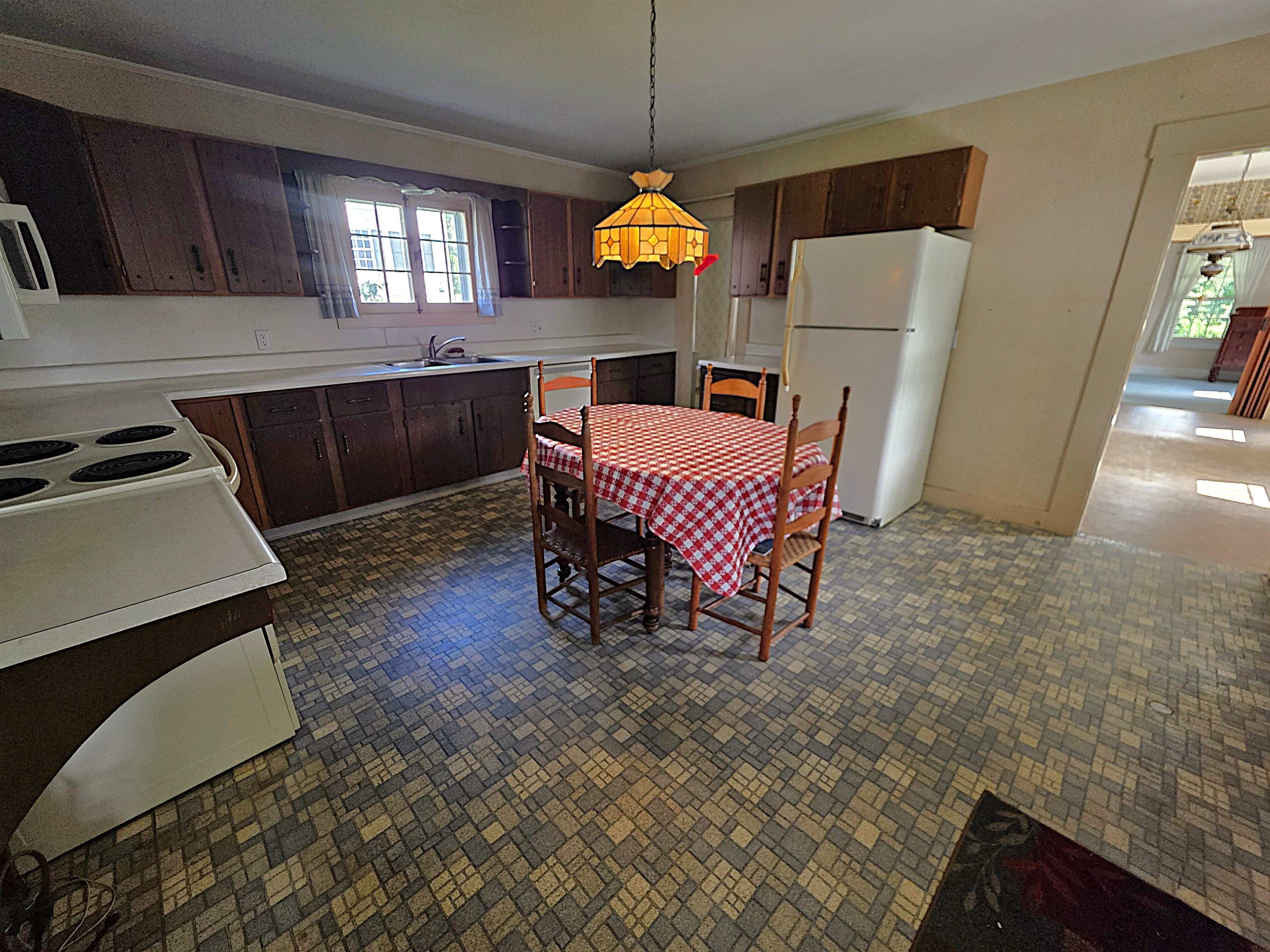 15 Maple Avenue Property Photo 5
